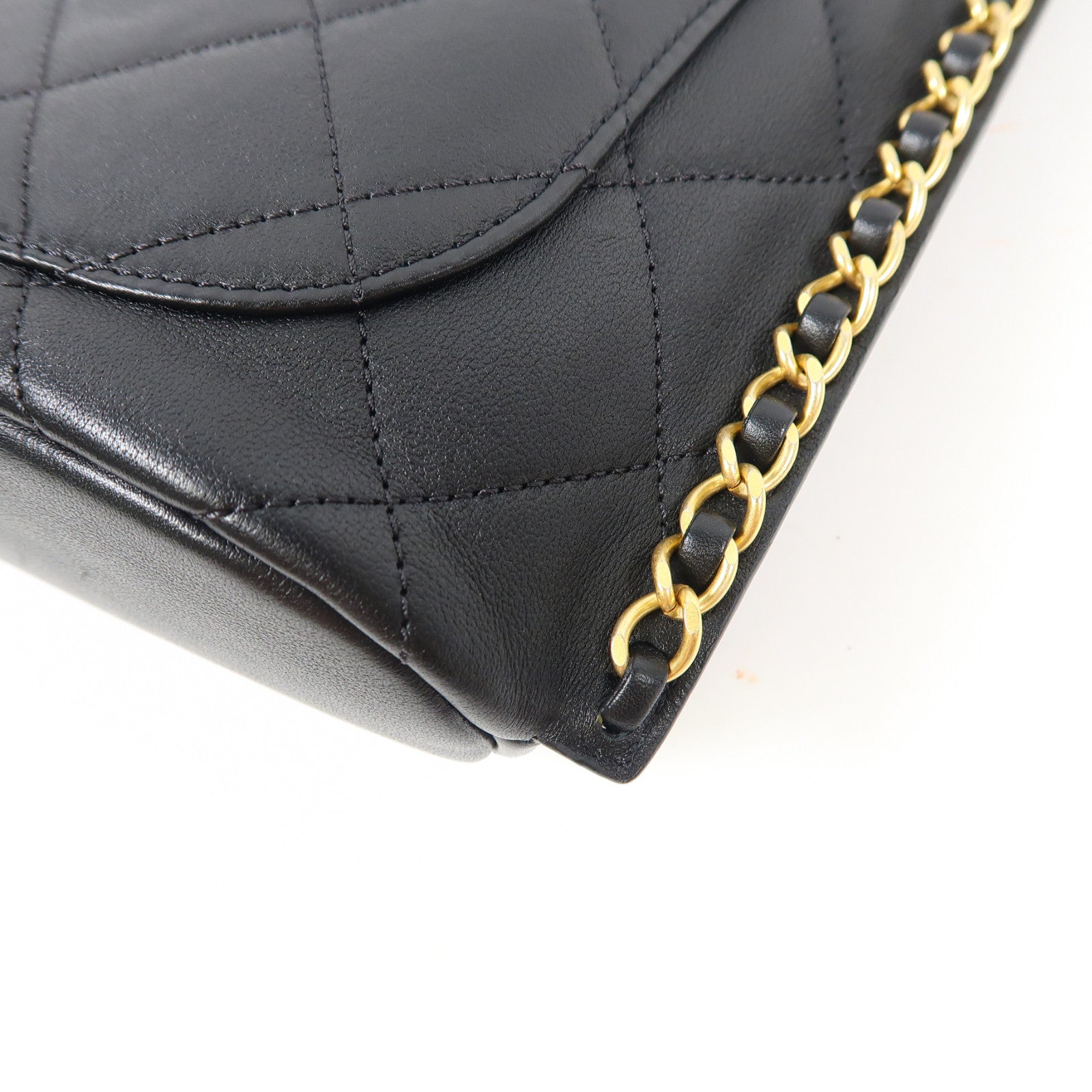 CHANEL 菱格牛皮皮革Chain Shoulder金扣鏈帶肩背袋黑色