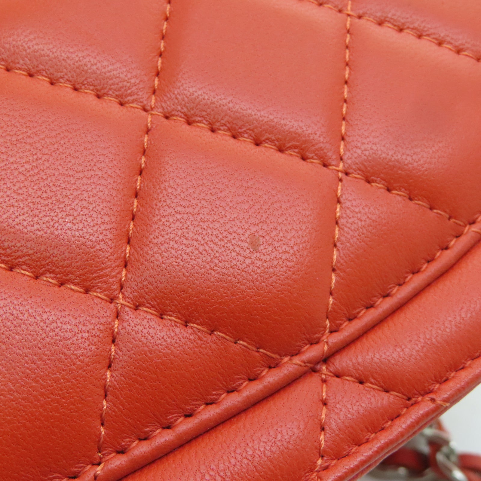 CHANEL Rhombus Sheepskin Leather Chain Shoulder Silver Buckle Chain Shoulder Bag Red