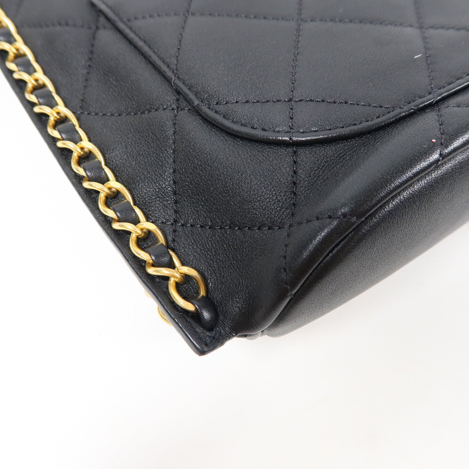 CHANEL 菱格牛皮皮革Chain Shoulder金扣鏈帶肩背袋黑色