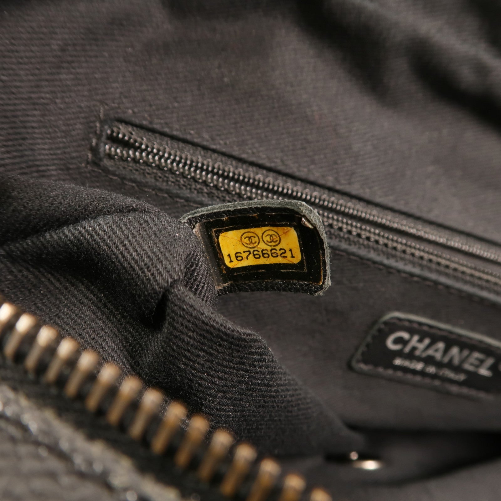 CHANEL 牛皮皮革Chain Shoulder銀扣鏈帶肩背袋