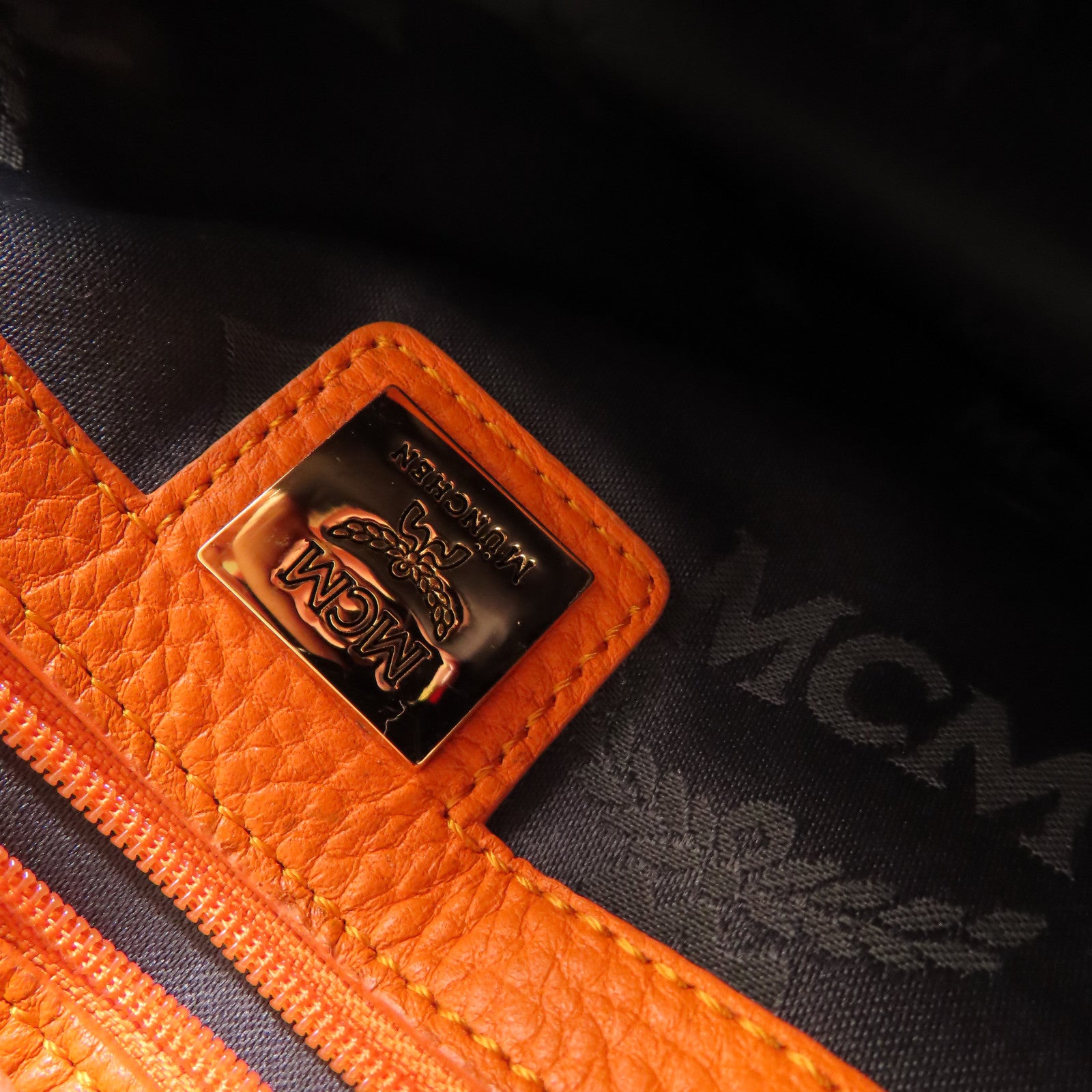 MCM 塗層帆布Backpack金扣背包橙色
