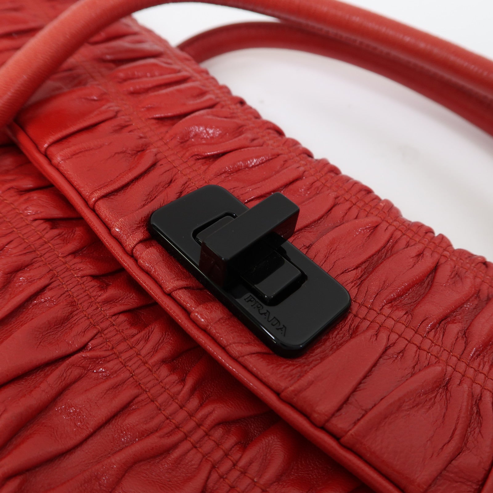 PRADA 牛皮皮革Hand Bag金扣手挽袋紅色
