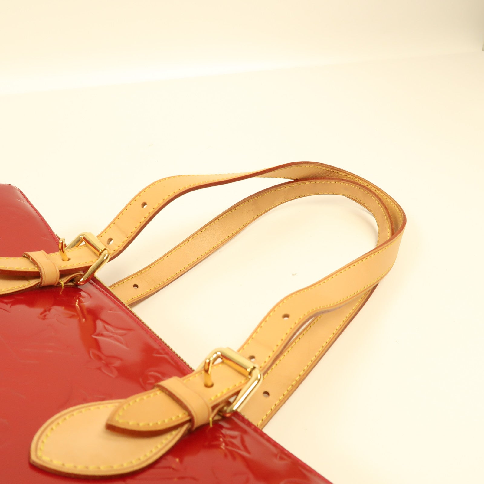 LOUIS VUITTON Monogram Vernis Rosewood Avenne金扣手挽袋紅色