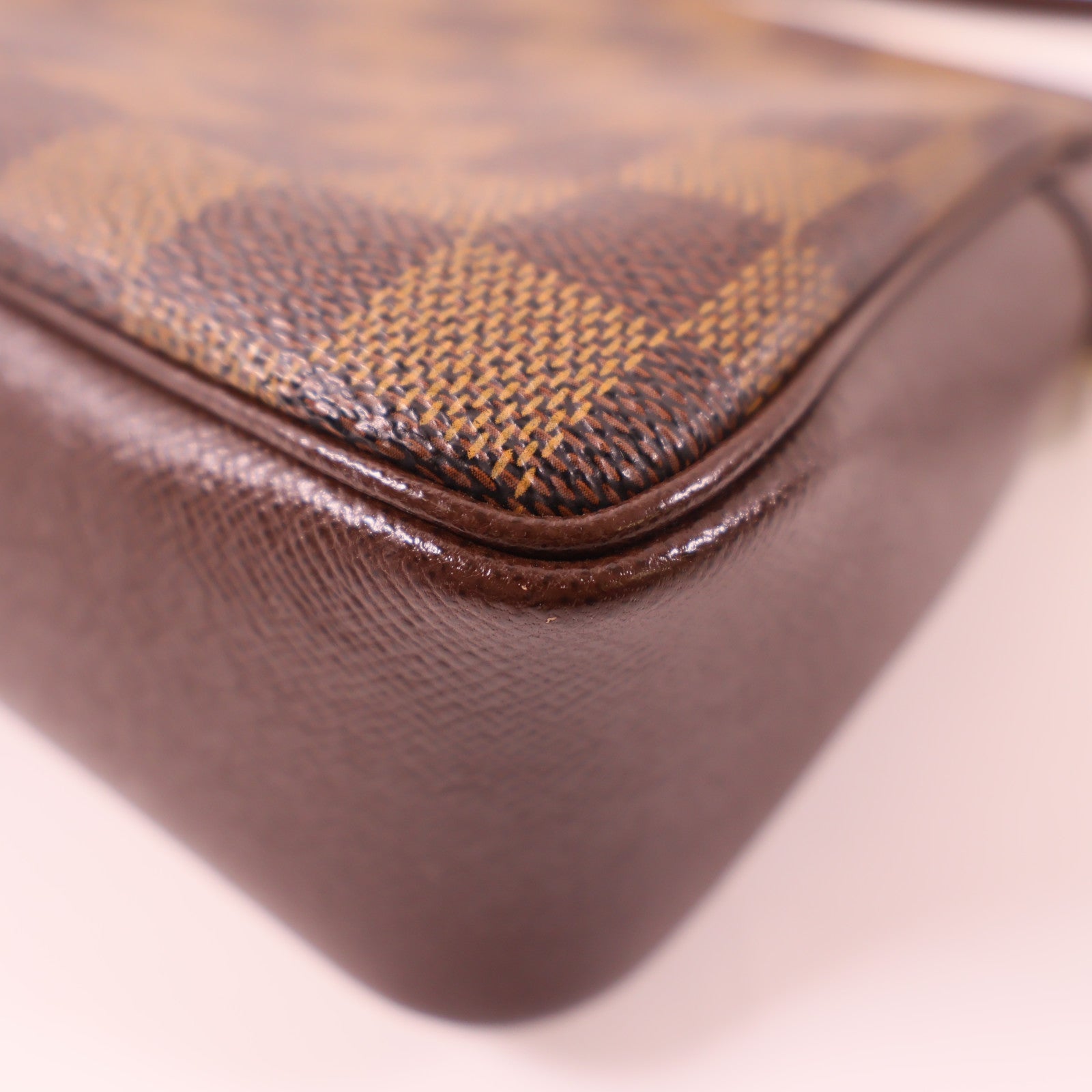 LOUIS VUITTON Damier Trousse Makeup Accessory Pouch金扣手挽袋棕色