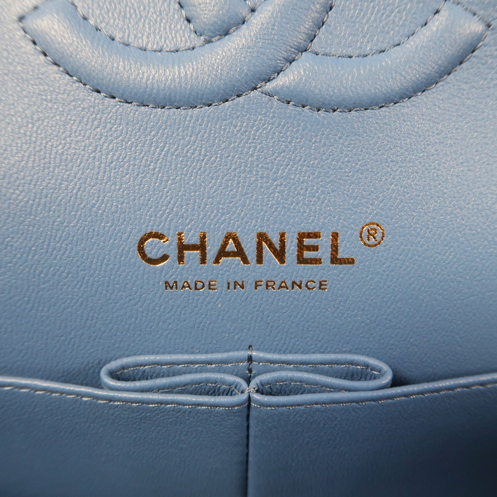 CHANEL 菱格Caviar皮革Classic Flap 25cm金扣鏈帶肩背袋藍色