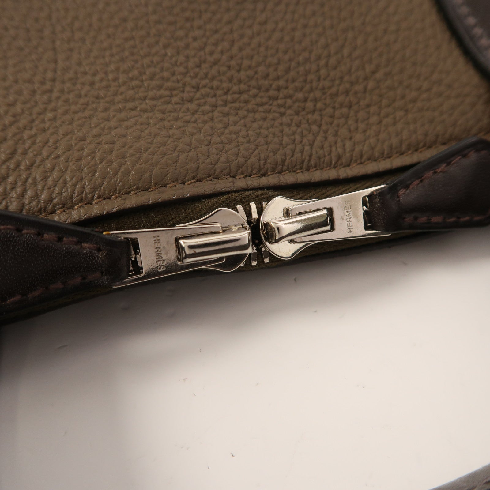 HERMES Togo皮革Victoria Business Bag銀扣手挽袋Etoupe