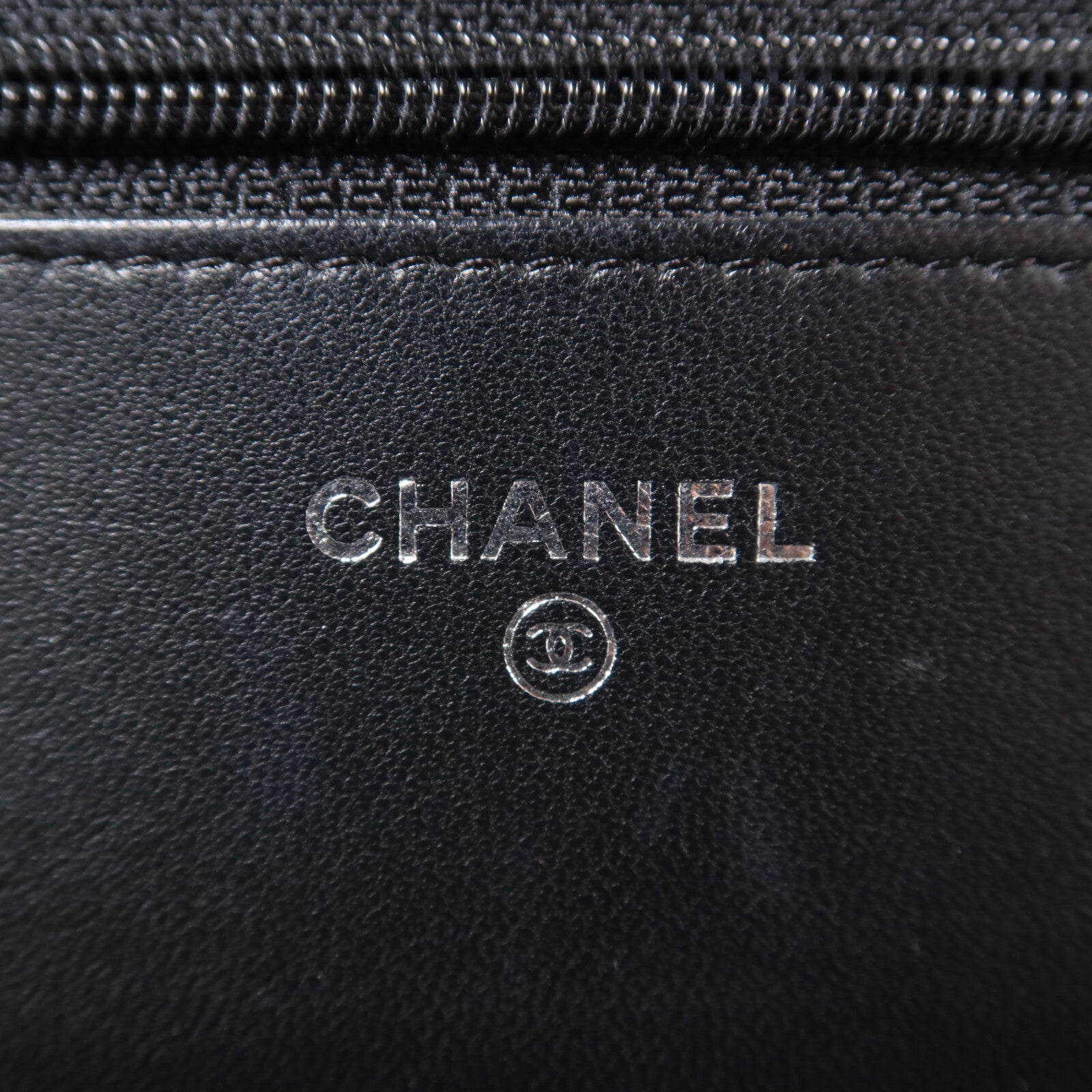 CHANEL 羊皮皮革Boy Wallet On Chain銀扣鏈帶肩背袋