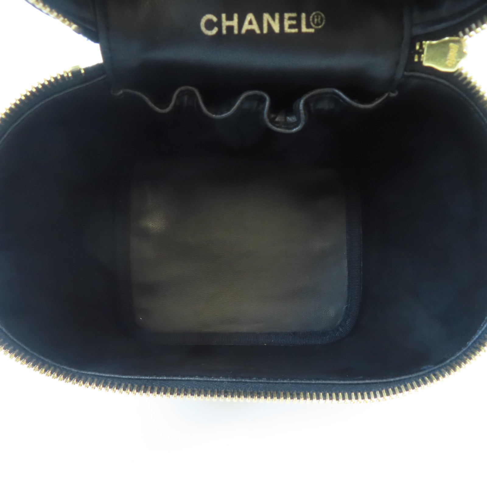 CHANEL 菱格Caviar皮革Vintage Vanity Bag金扣手挽袋黑色