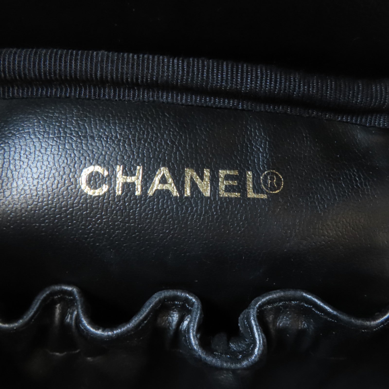 CHANEL 菱格Caviar皮革Vintage Vanity Bag金扣手挽袋黑色