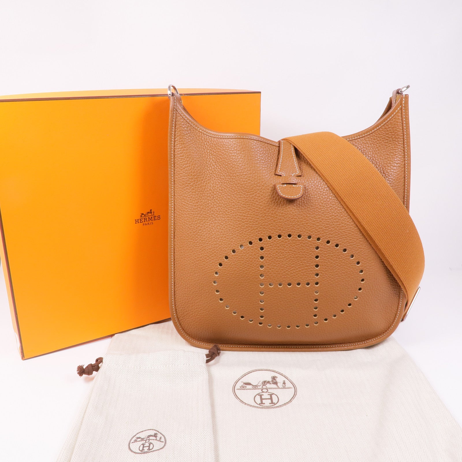 HERMES Clemence皮革Evelyne PM銀扣肩背袋37 Gold