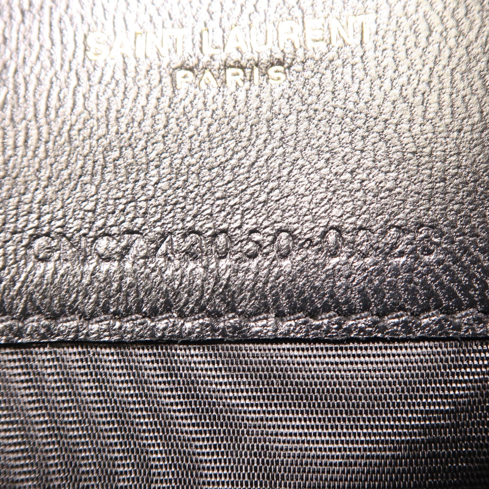 YVES SAINT LAURENT 皮革Cassandre Envelope Chain Wallet金扣鏈帶肩背袋黑色