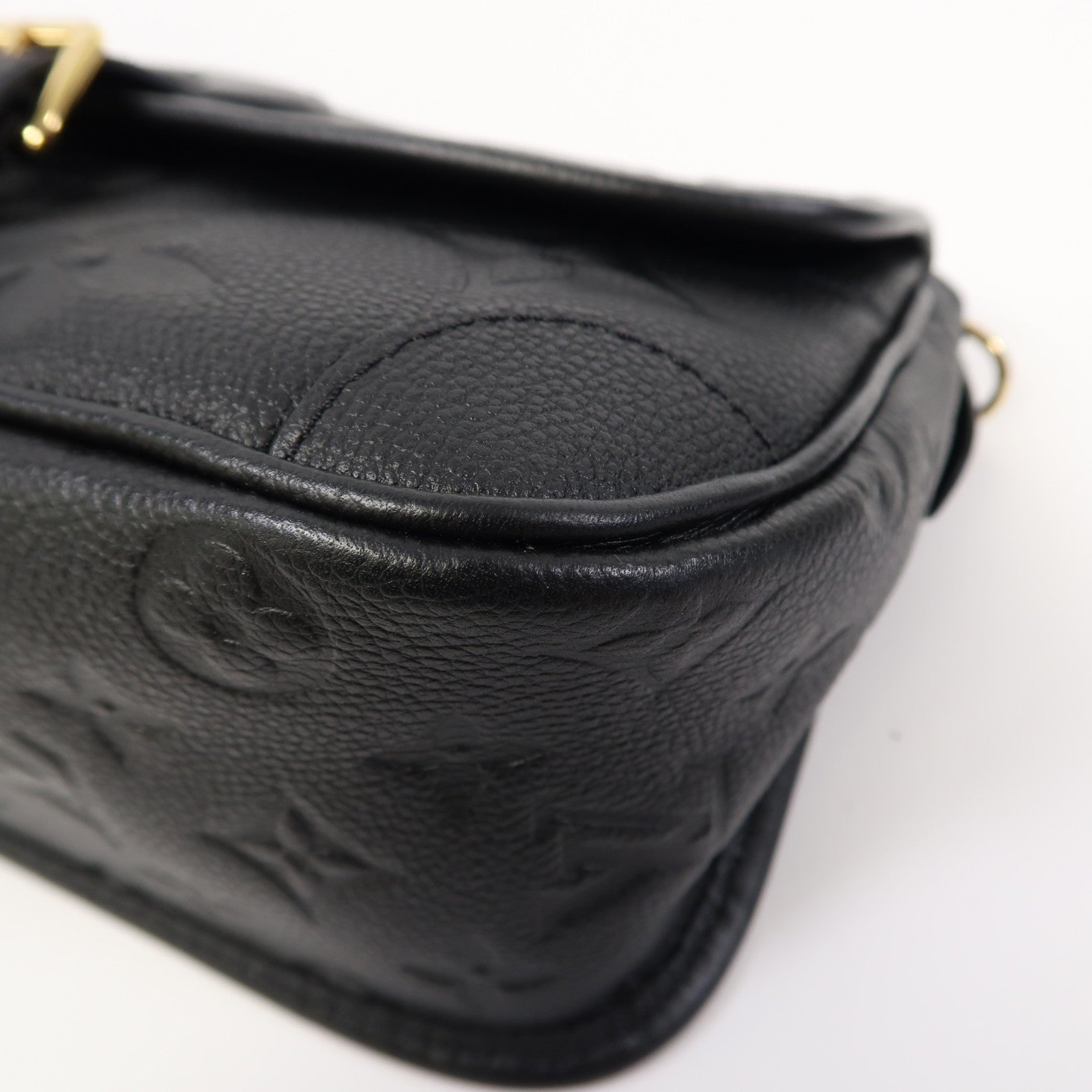 LOUIS VUITTON Monogram Empreinte Diane金扣肩背袋黑色