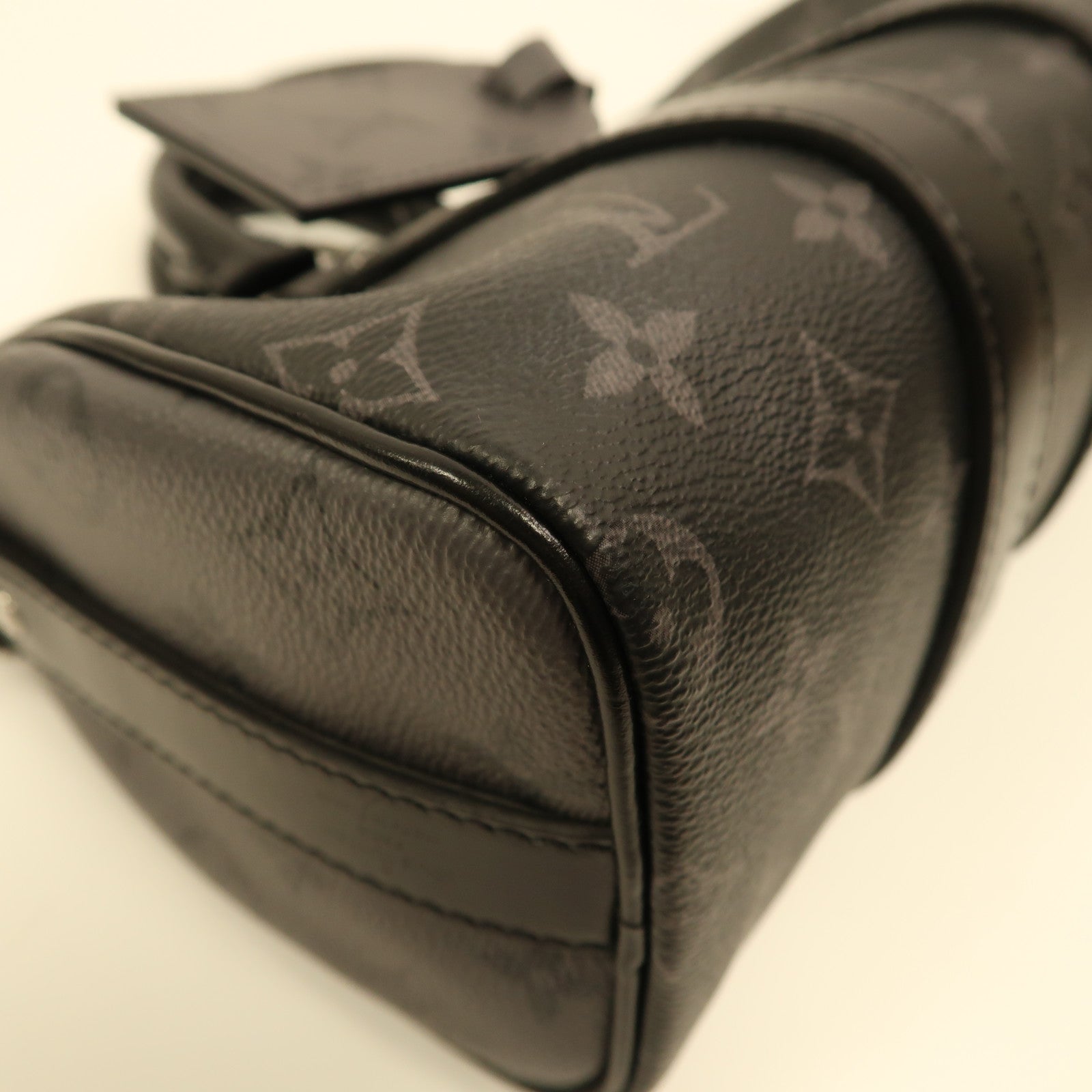 LOUIS VUITTON Monogram Eclipse Keepall Bandouliere 25銀扣手挽肩背兩用袋黑色