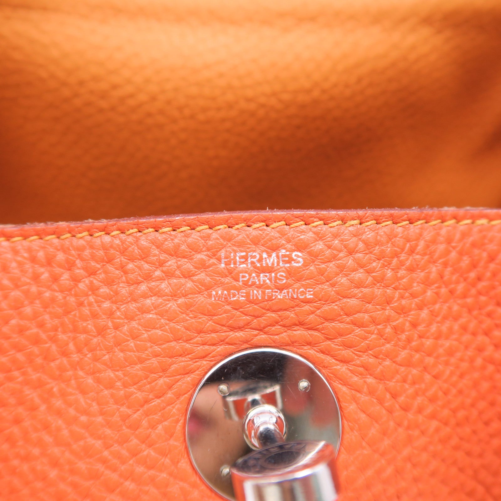 HERMES 【清倉大減價】Clemence皮革Lindy 26銀扣手挽肩背兩用袋Feu火焰橘色