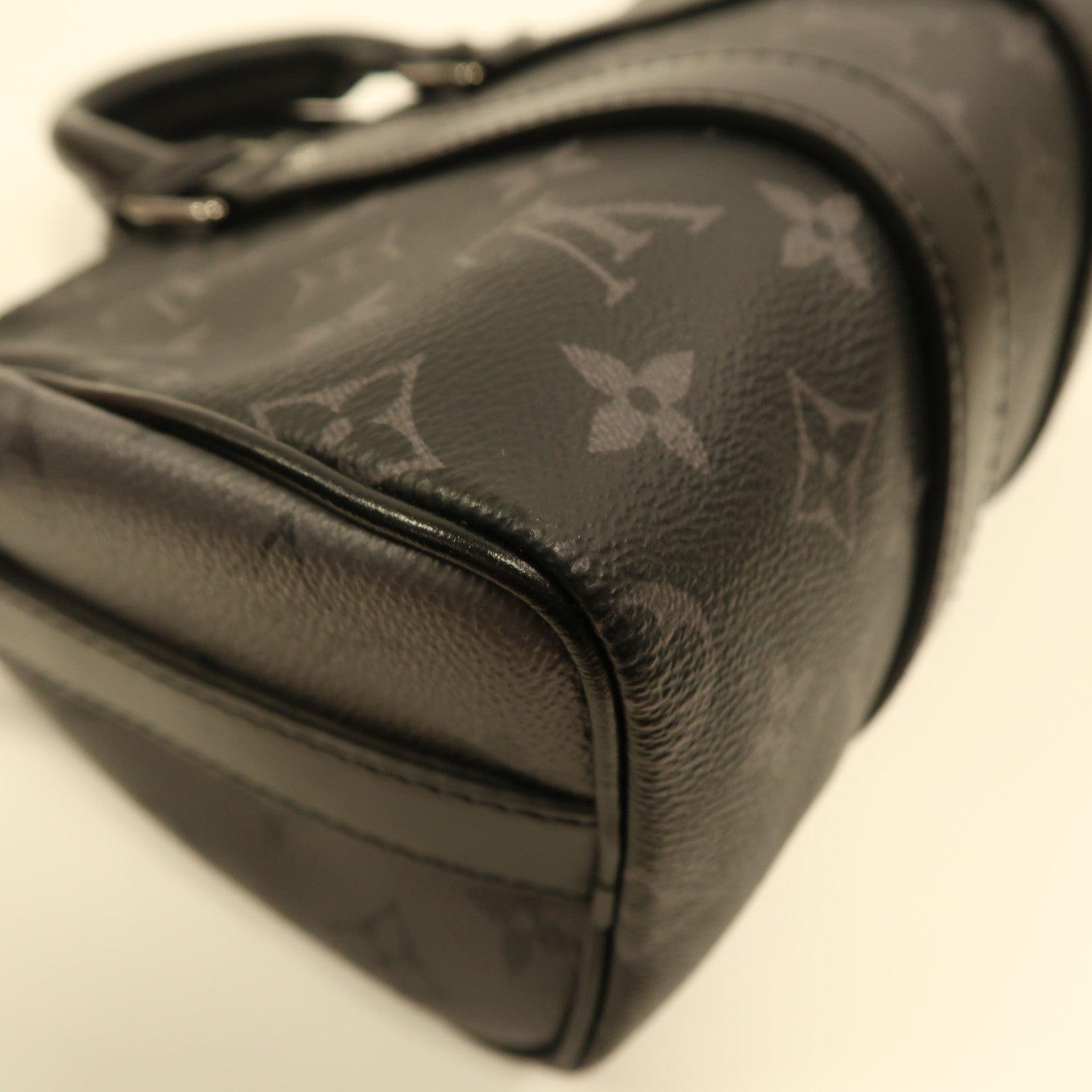 LOUIS VUITTON Monogram Eclipse Keepall Bandouliere 25銀扣手挽肩背兩用袋黑色