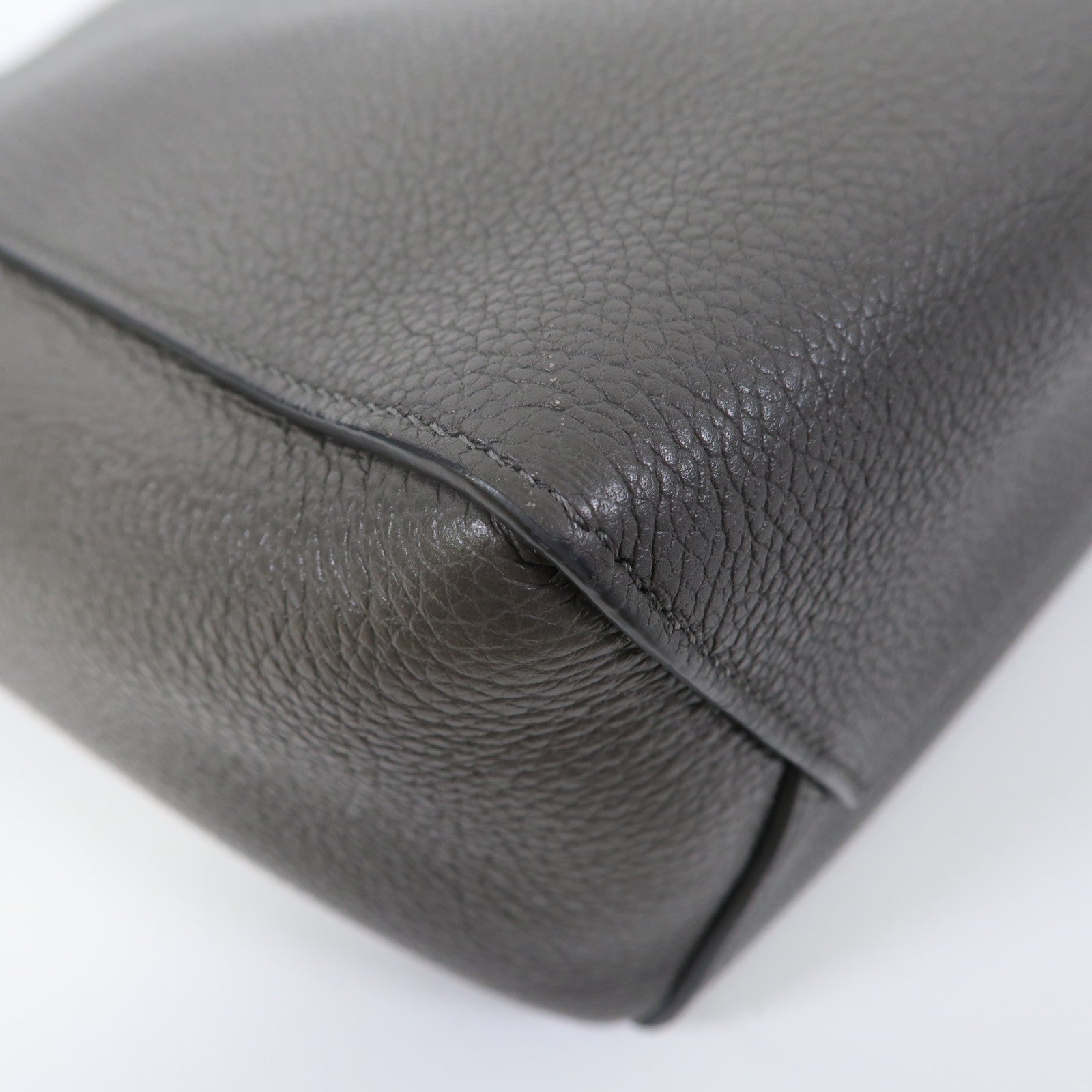 CELINE 牛皮皮革Sangle Bucket金扣肩背袋灰色