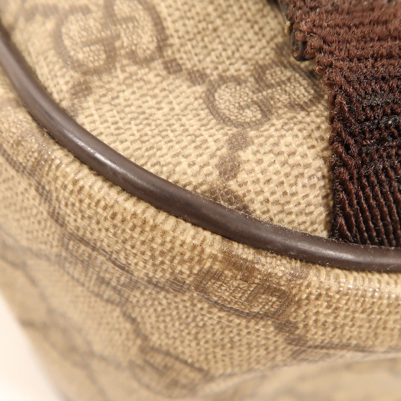 GUCCI 塗層帆布Shoulder Bag金扣肩背袋