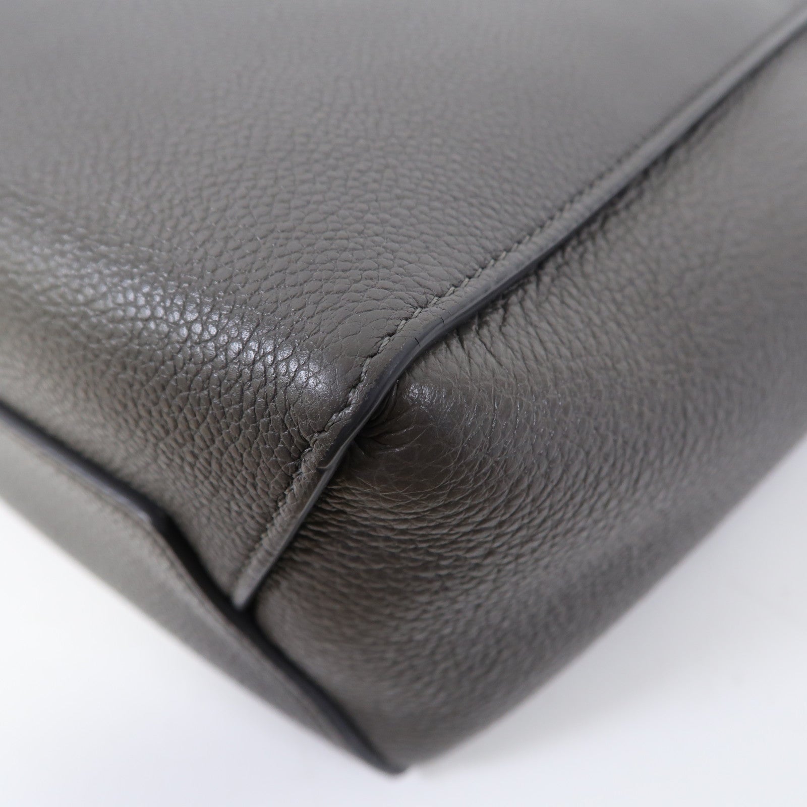 CELINE 牛皮皮革Sangle Bucket金扣肩背袋灰色