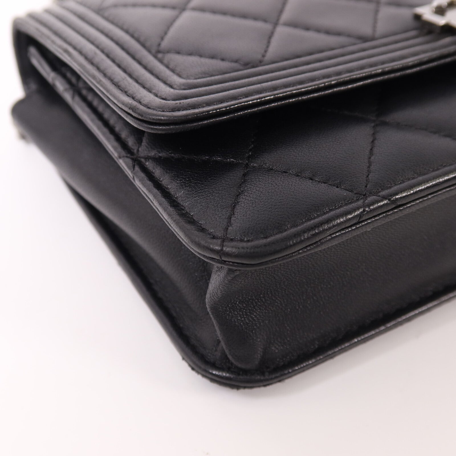 CHANEL 羊皮皮革Boy Wallet On Chain銀扣鏈帶肩背袋