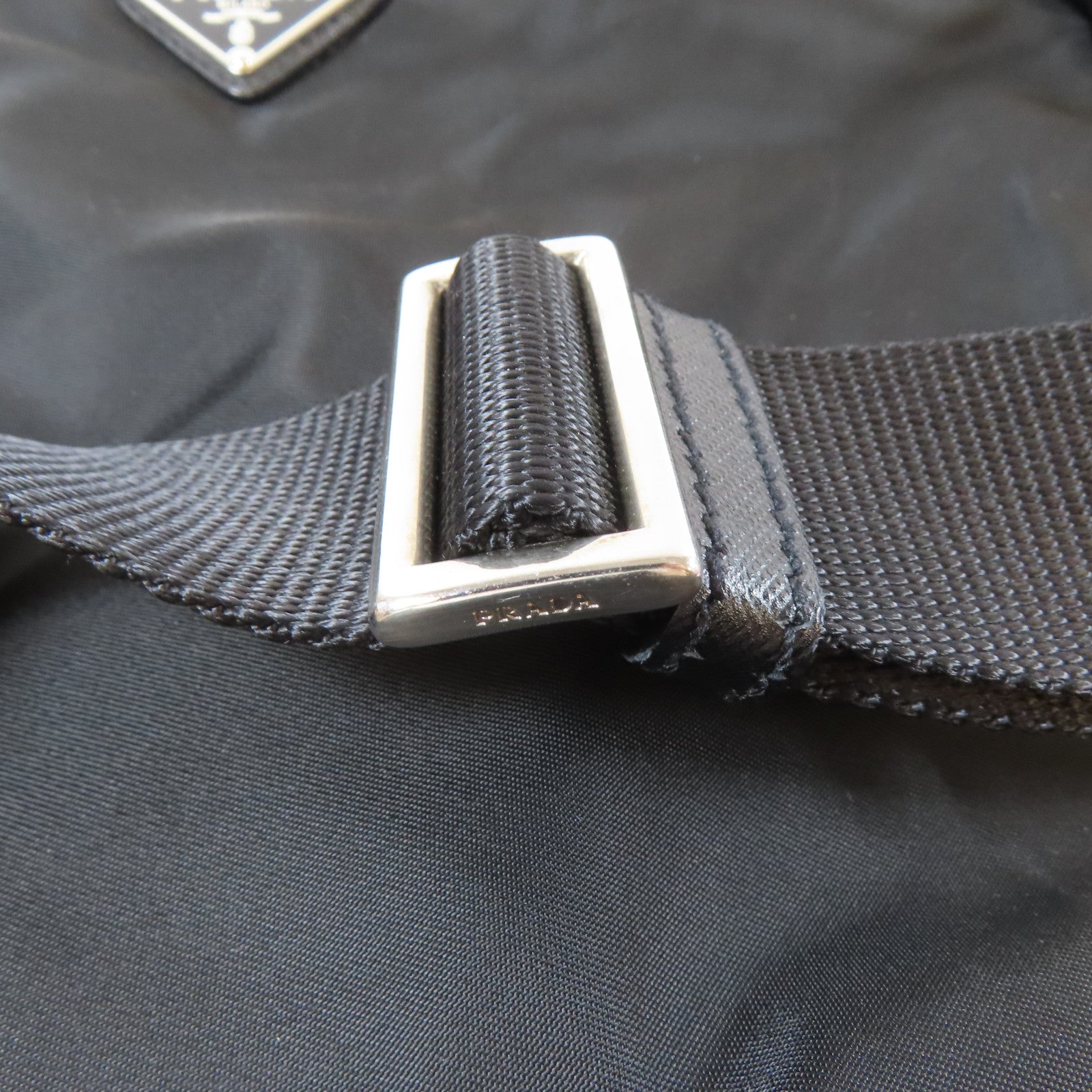 PRADA 尼龍Shoulder Bag銀扣肩背袋黑色