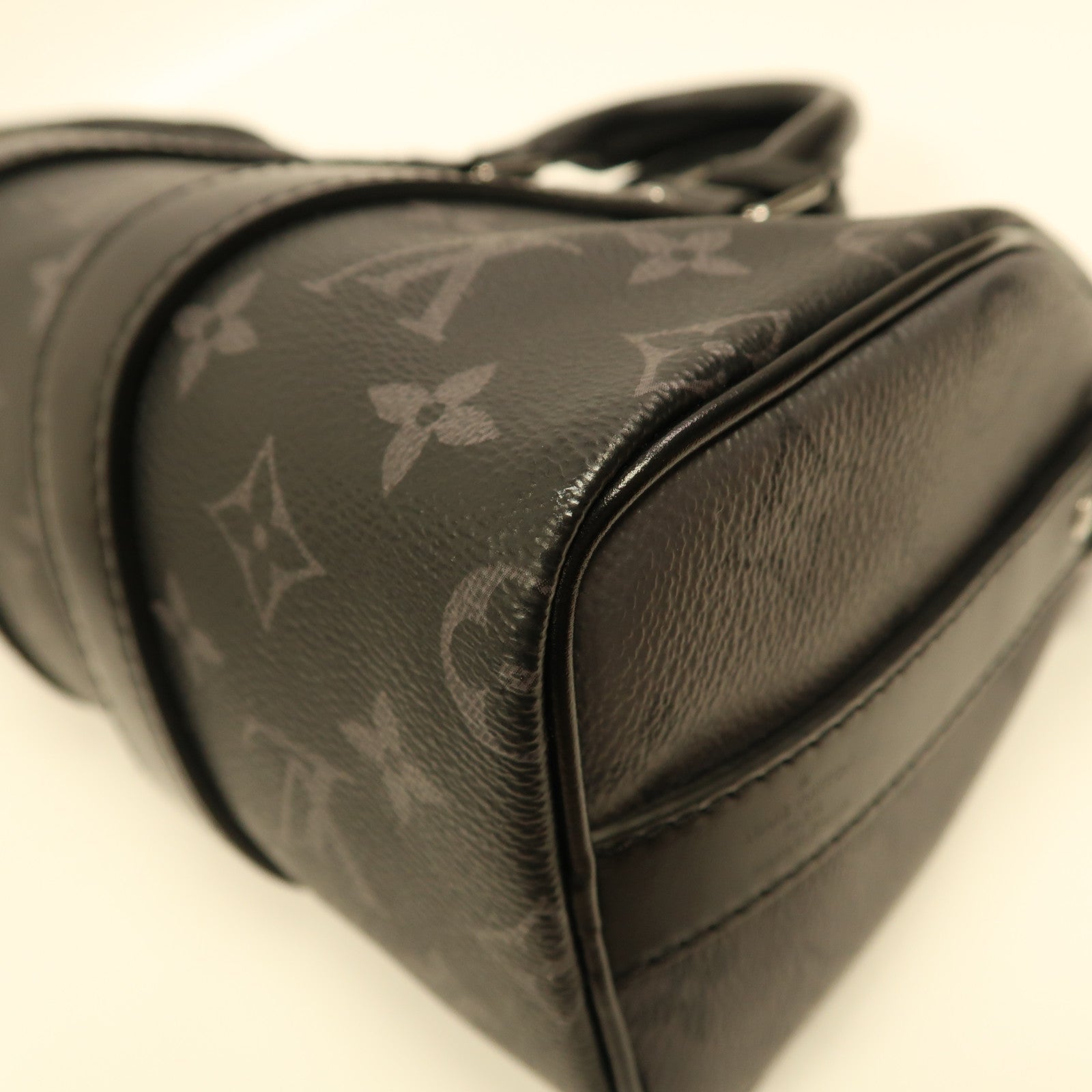 LOUIS VUITTON Monogram Eclipse Keepall Bandouliere 25銀扣手挽肩背兩用袋黑色