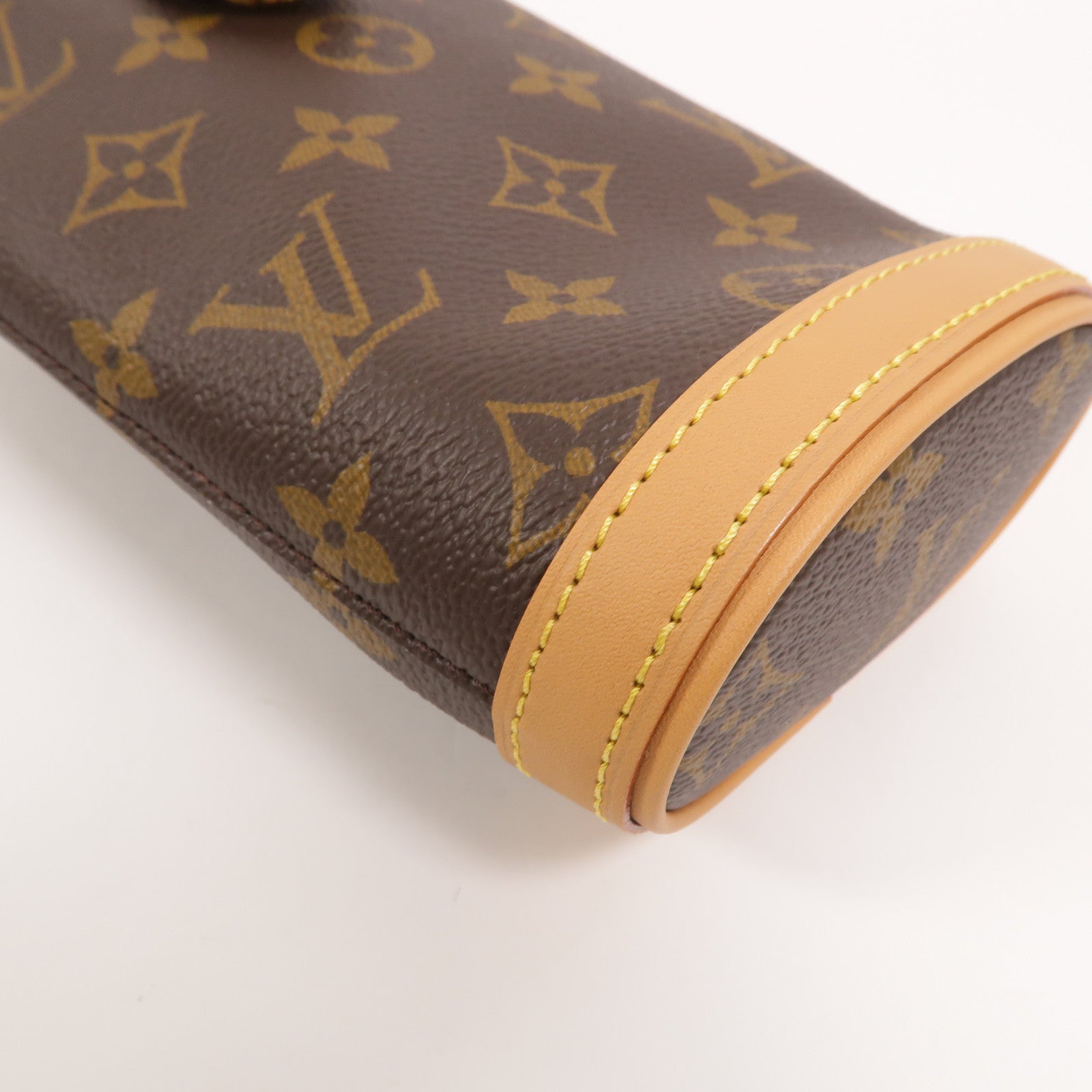 LOUIS VUITTON Monogram Fold Me Pouch肩背袋
