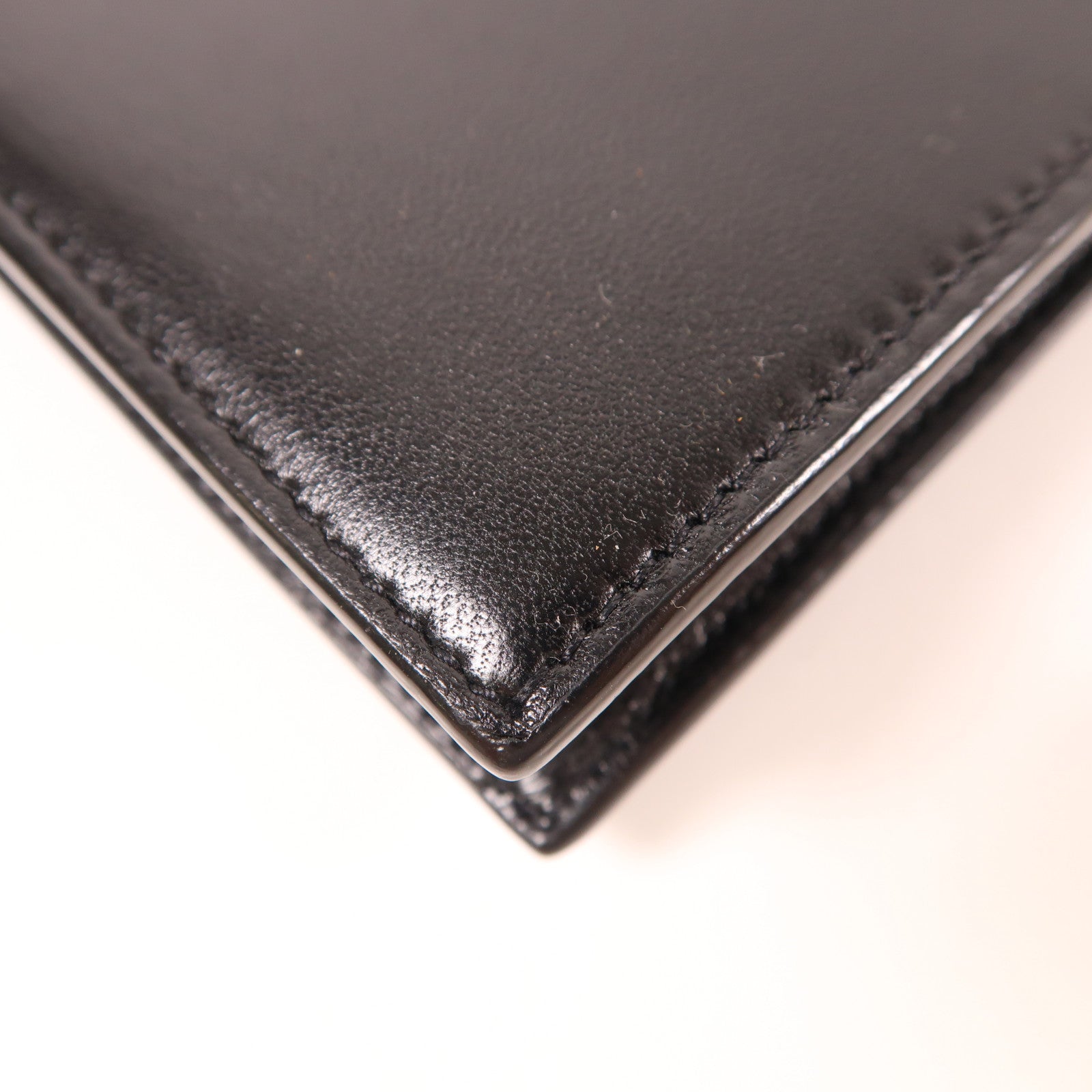 YVES SAINT LAURENT 皮革Cassandre Envelope Chain Wallet金扣鏈帶肩背袋黑色