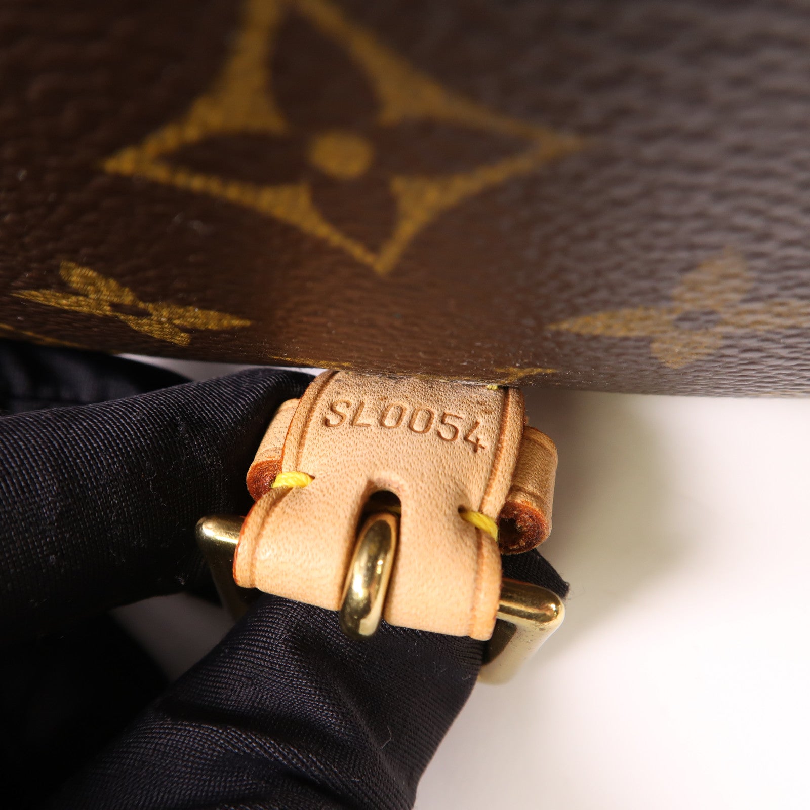LOUIS VUITTON Monogram Sologne金扣肩背袋