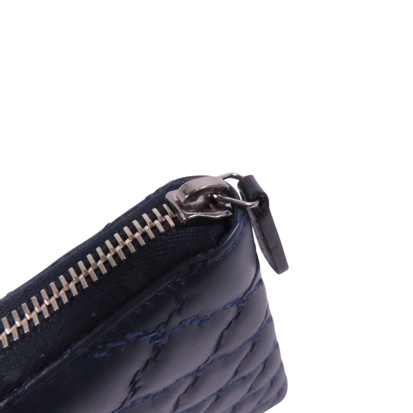 CHANEL 牛皮皮革Round Long Wallet銀扣拉鏈長錢包