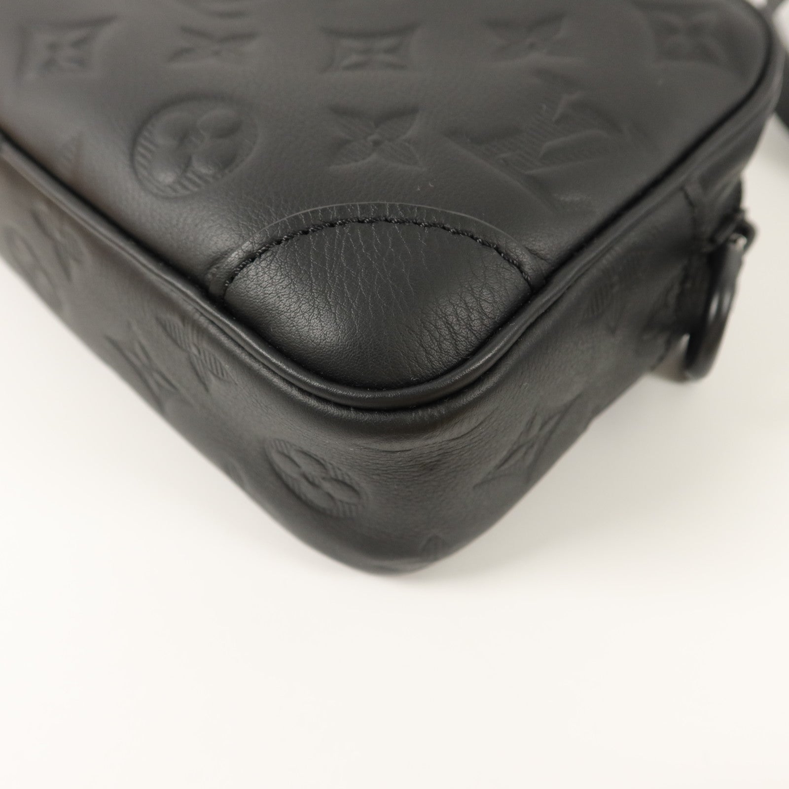 LOUIS VUITTON Monogram Shadow Trocadero Wearable Wallet肩背袋