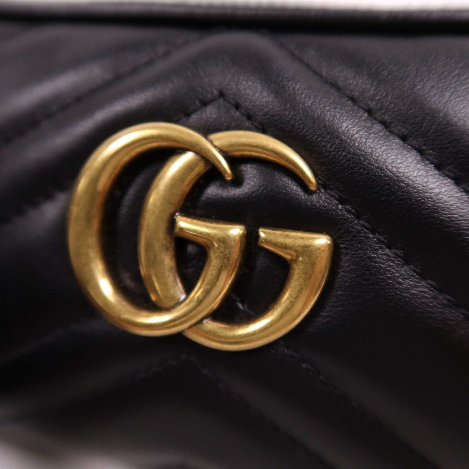 GUCCI 牛皮皮革GG Marmont金扣鏈帶肩背袋