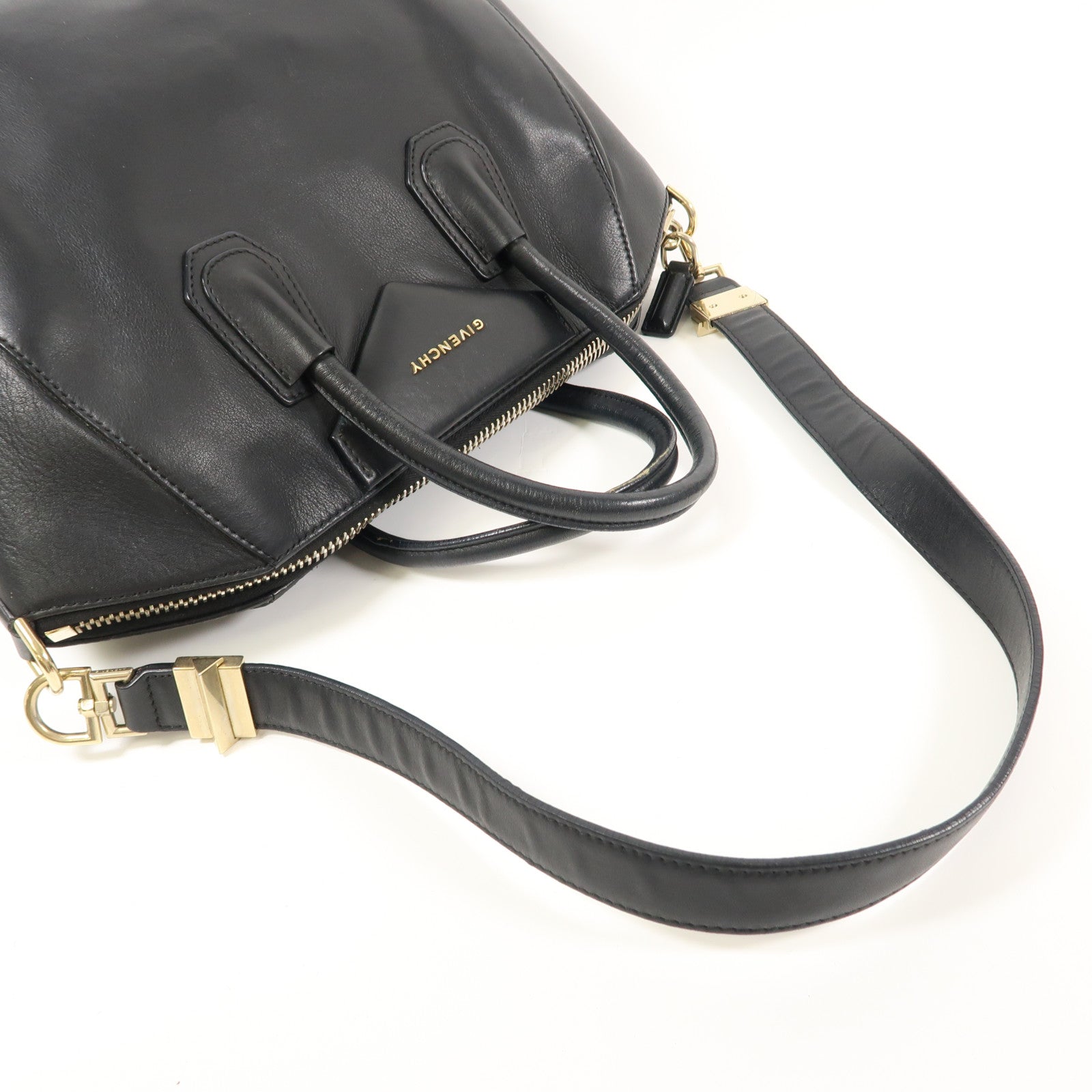 GIVENCHY 牛皮皮革2 Way Shoulder金扣手挽肩背兩用袋