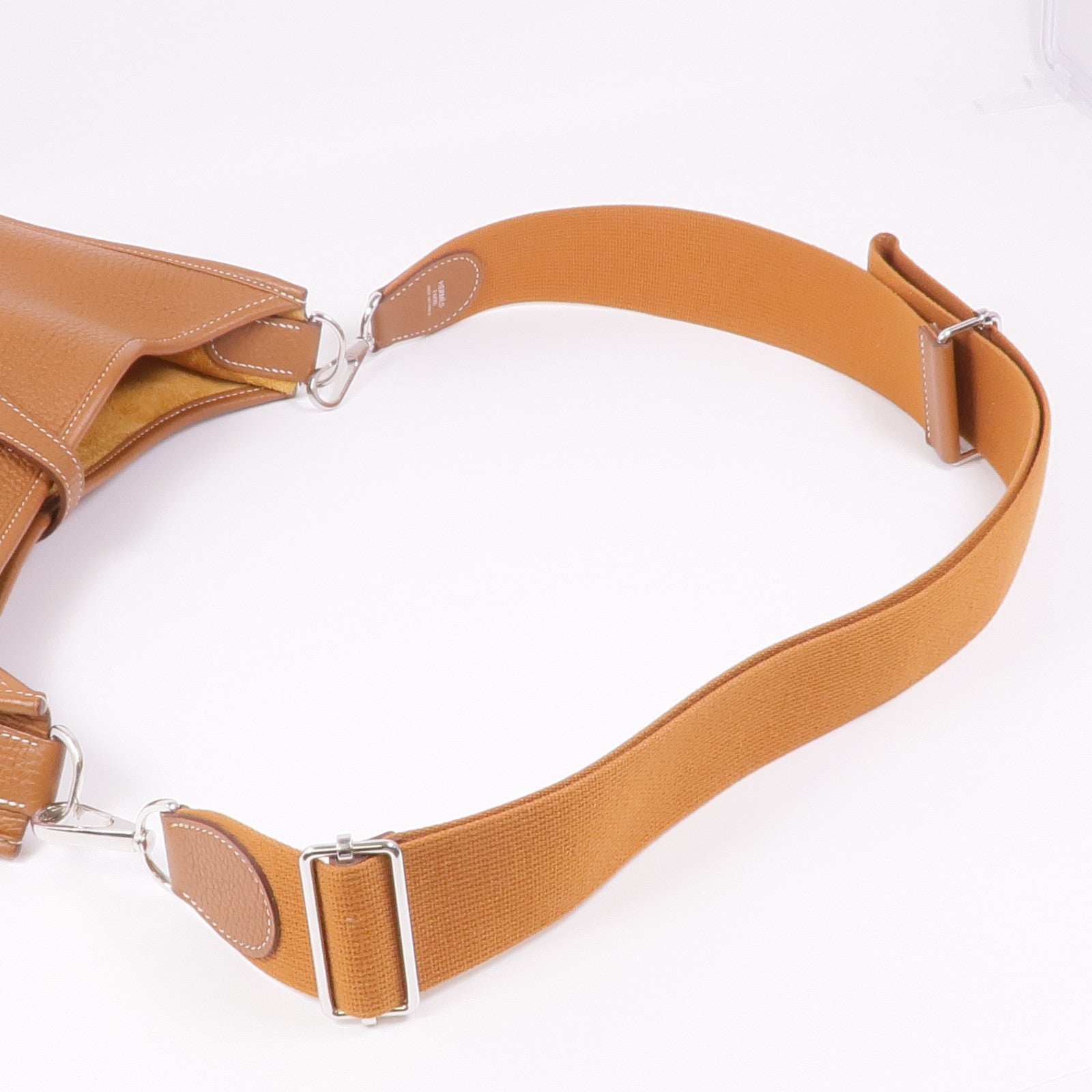 HERMES Clemence皮革Evelyne PM銀扣肩背袋37 Gold