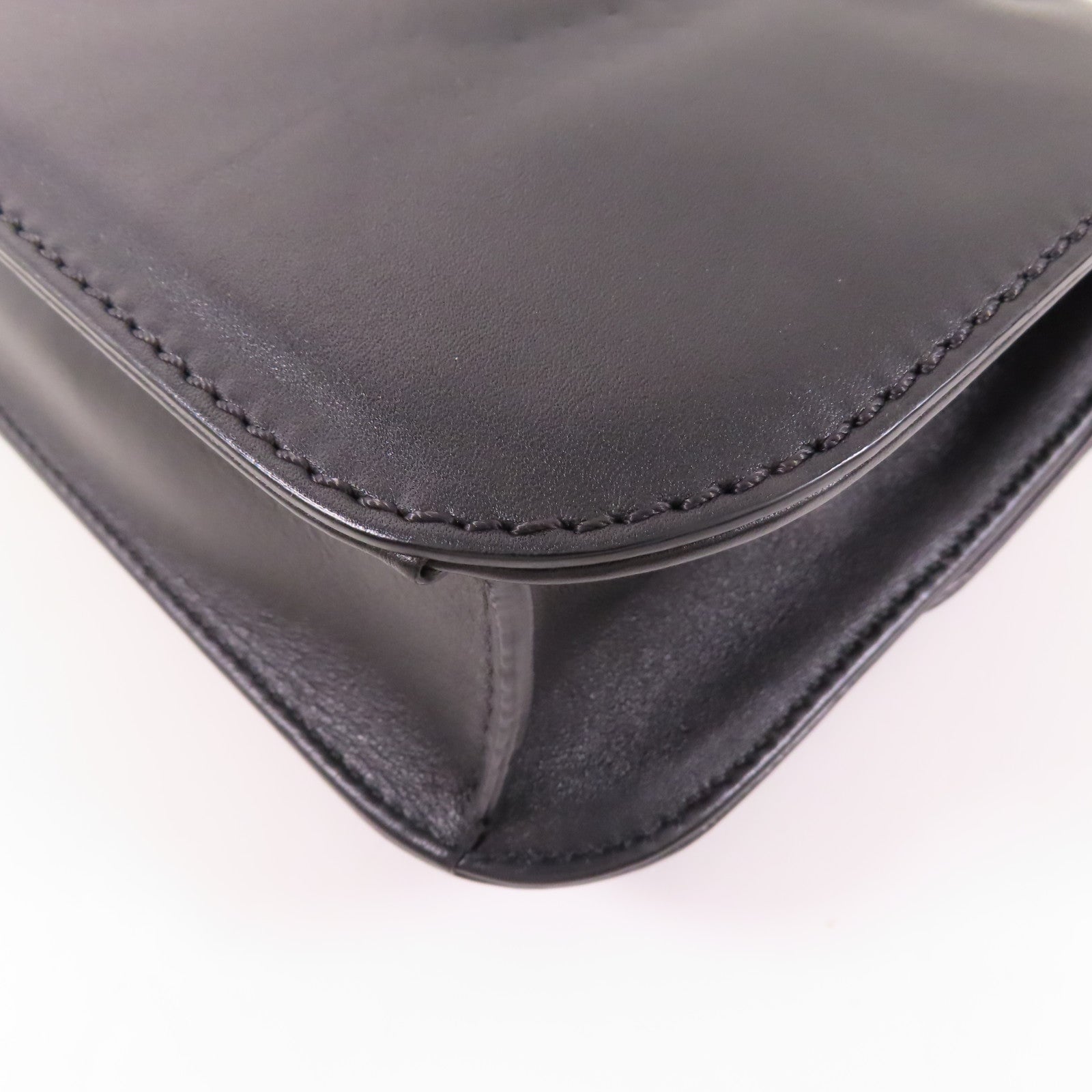 Valentino 【激減優惠】牛皮皮革Glam Lock Shoulder Bag鏈帶肩背袋