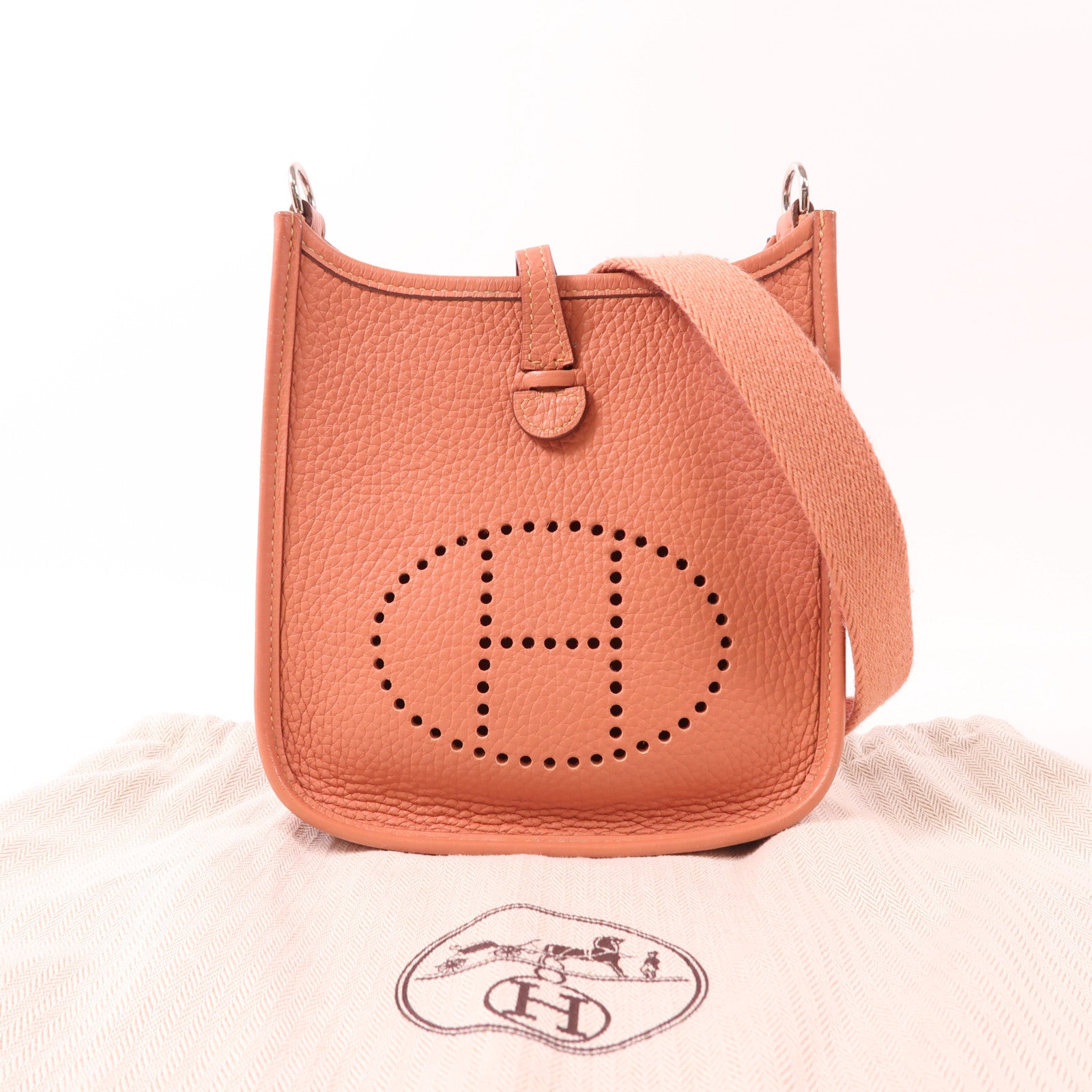 HERMES Clemence皮革Evelyne TPM銀扣肩背袋