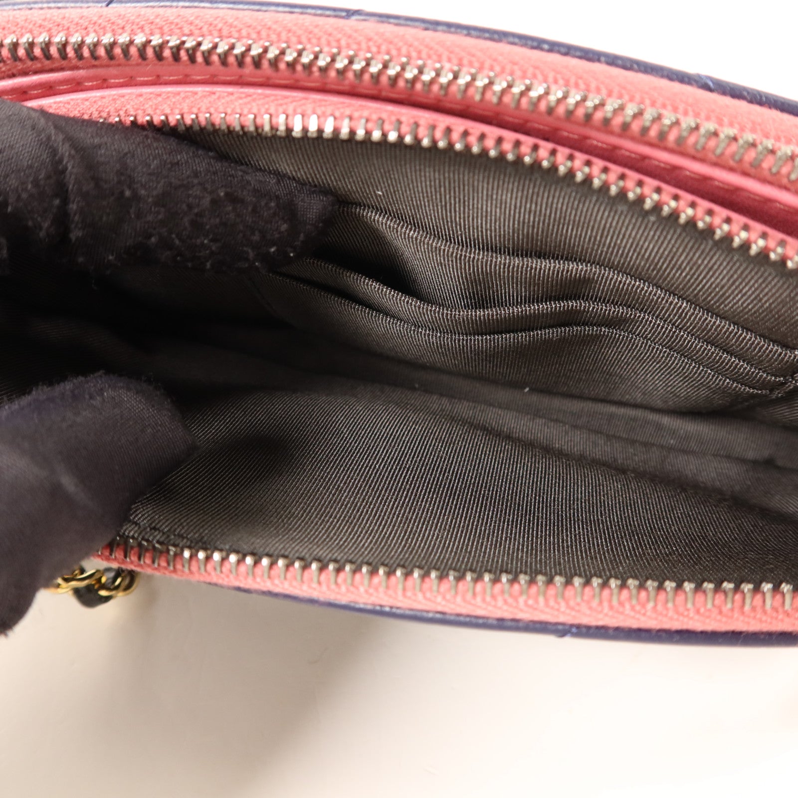 CHANEL 牛皮皮革Gabrielle Wallet On Chain鏈帶肩背袋