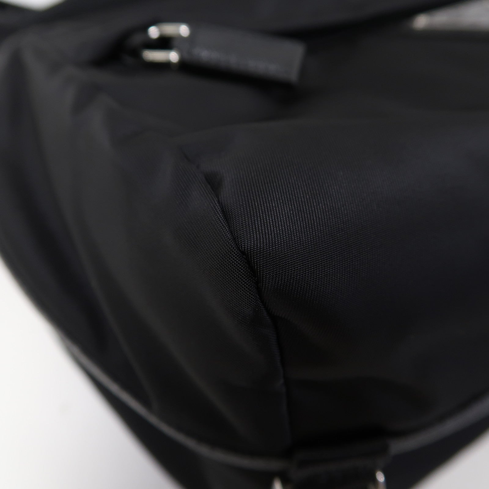 PRADA 尼龍Shoulder Bag銀扣肩背袋黑色