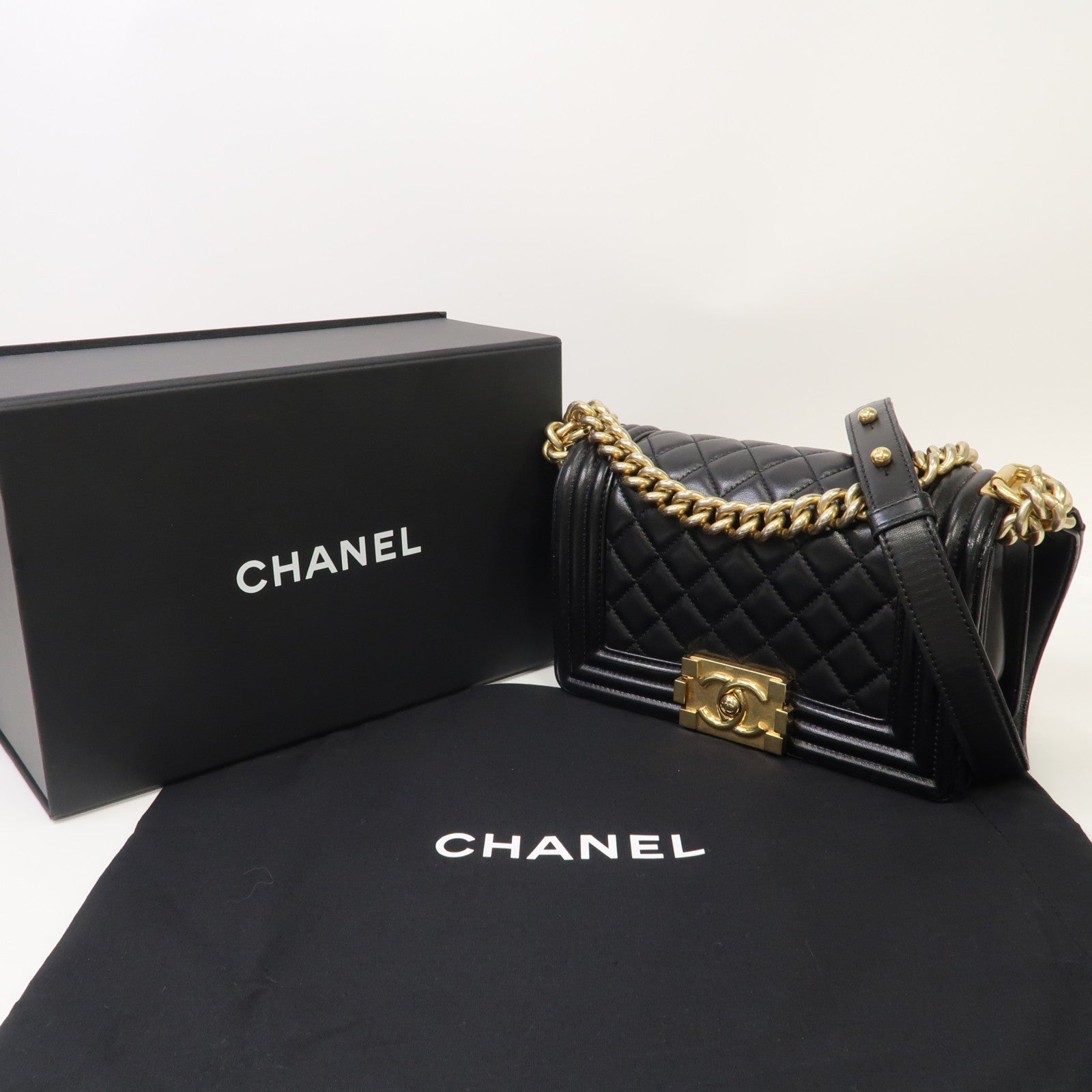 CHANEL 【激減優惠】菱格羊皮皮革Boy 20金扣鏈帶肩背袋黑色