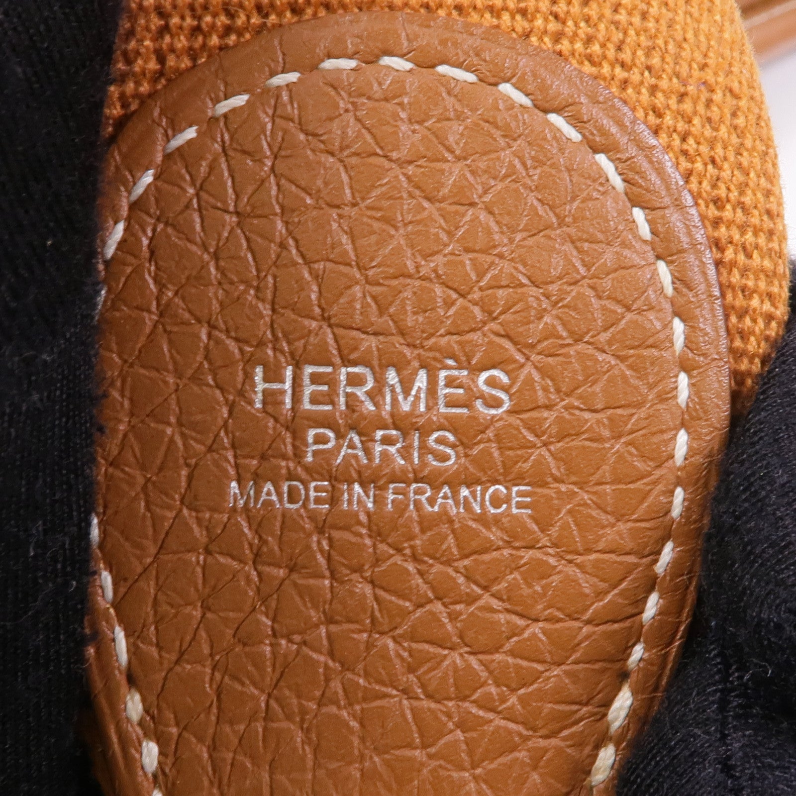HERMES Clemence皮革Evelyne PM銀扣肩背袋37 Gold