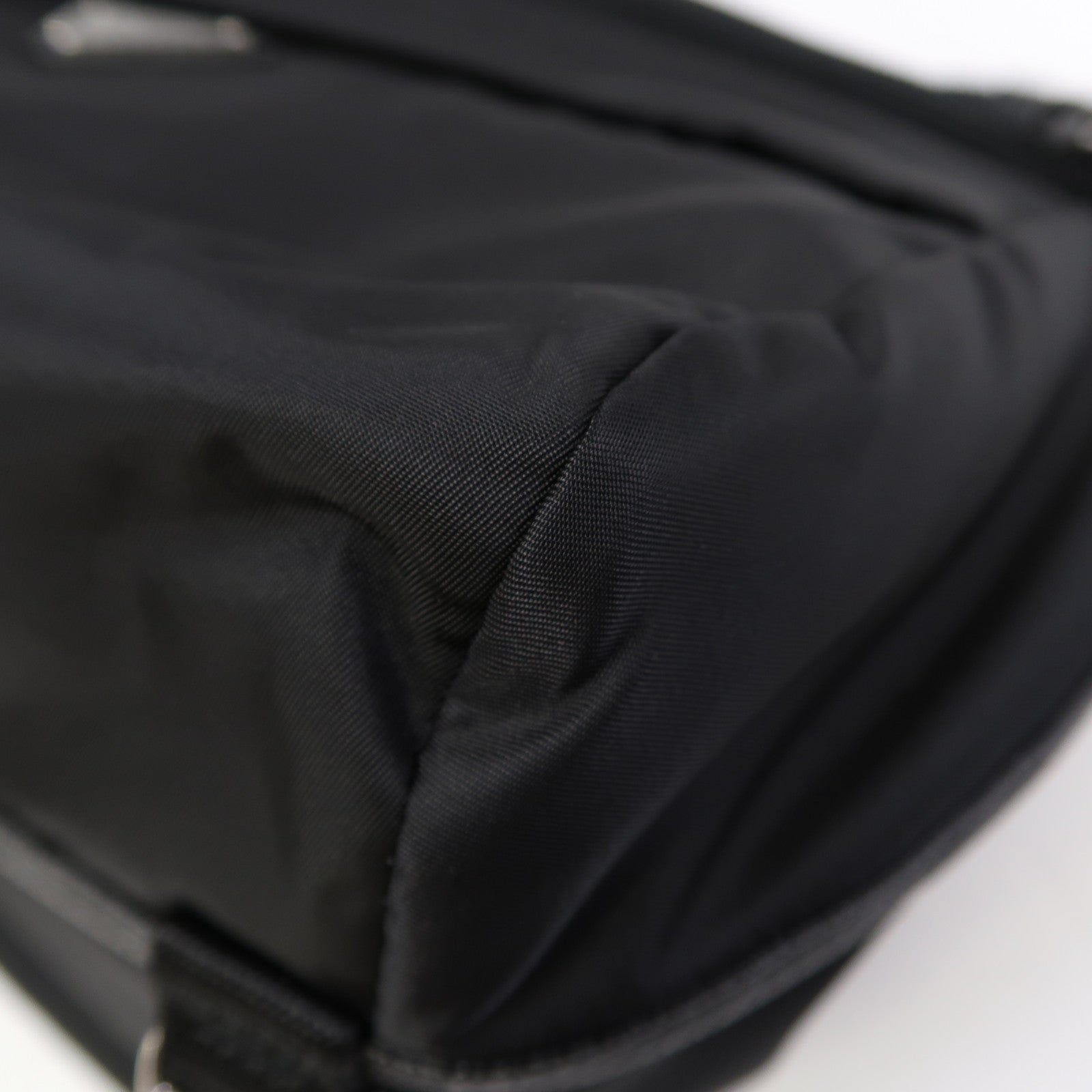 PRADA 尼龍Shoulder Bag銀扣肩背袋黑色