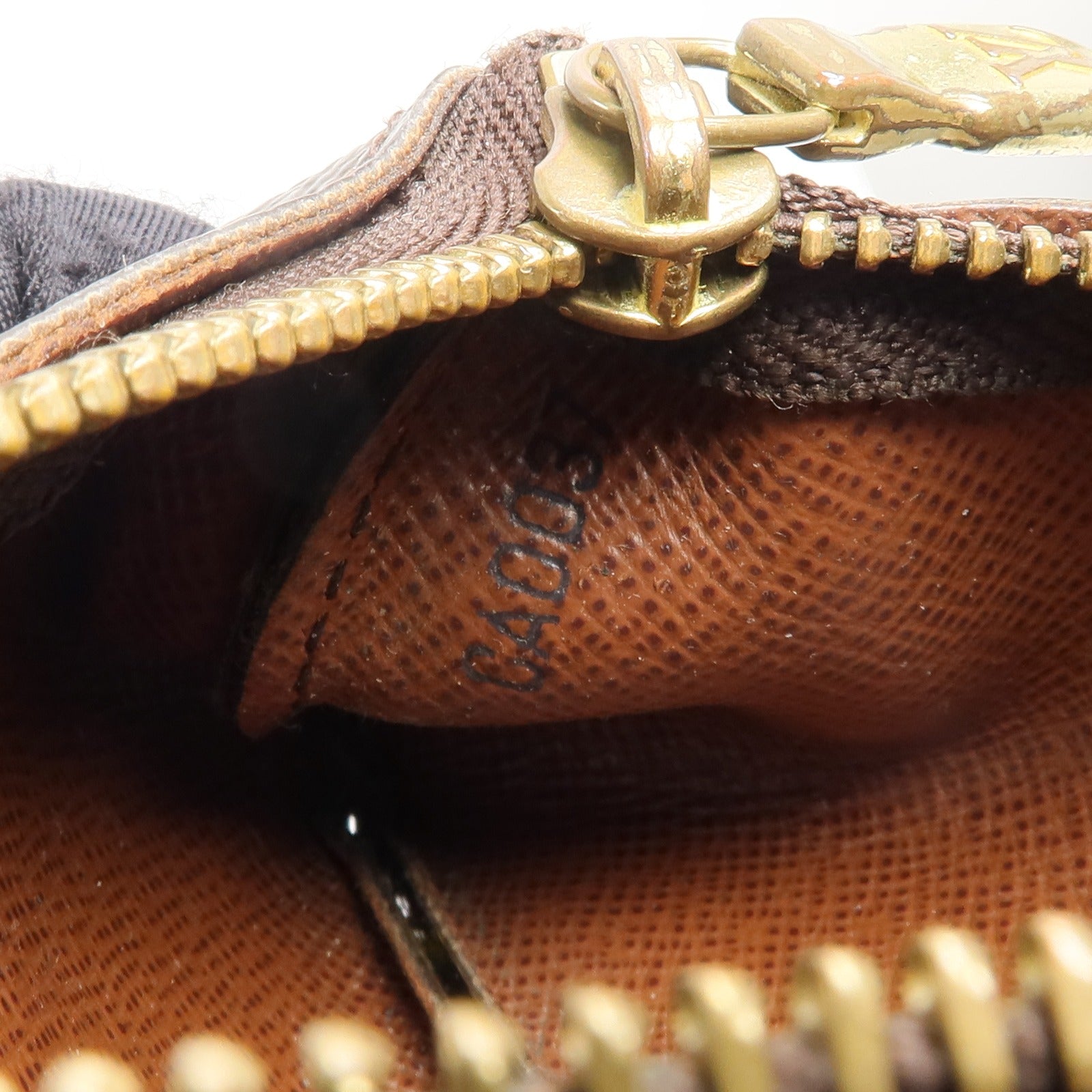 LOUIS VUITTON Monogram Key Pouch金扣鎖匙包