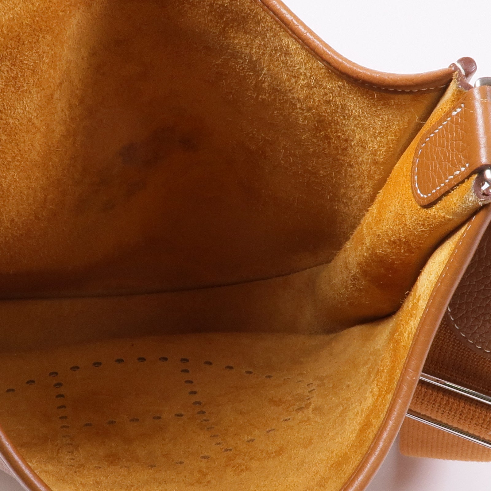 HERMES Clemence皮革Evelyne PM銀扣肩背袋37 Gold