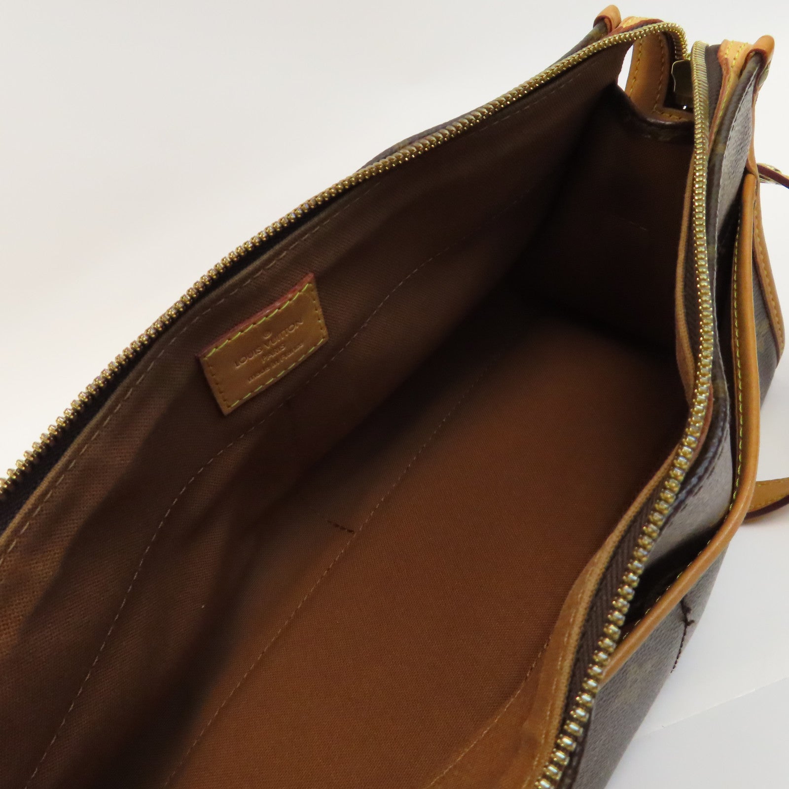 LOUIS VUITTON Monogram Popincourt金扣肩背袋啡色
