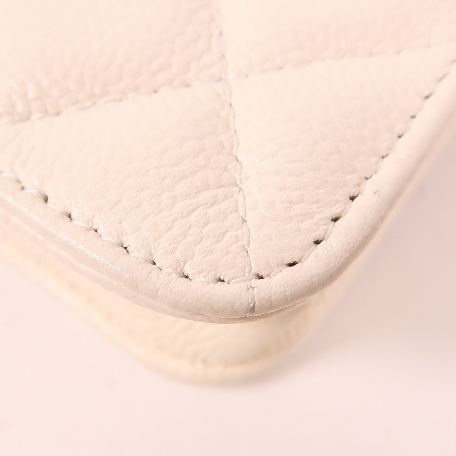 CHANEL 牛皮皮革Phone Case金扣鏈帶肩背袋