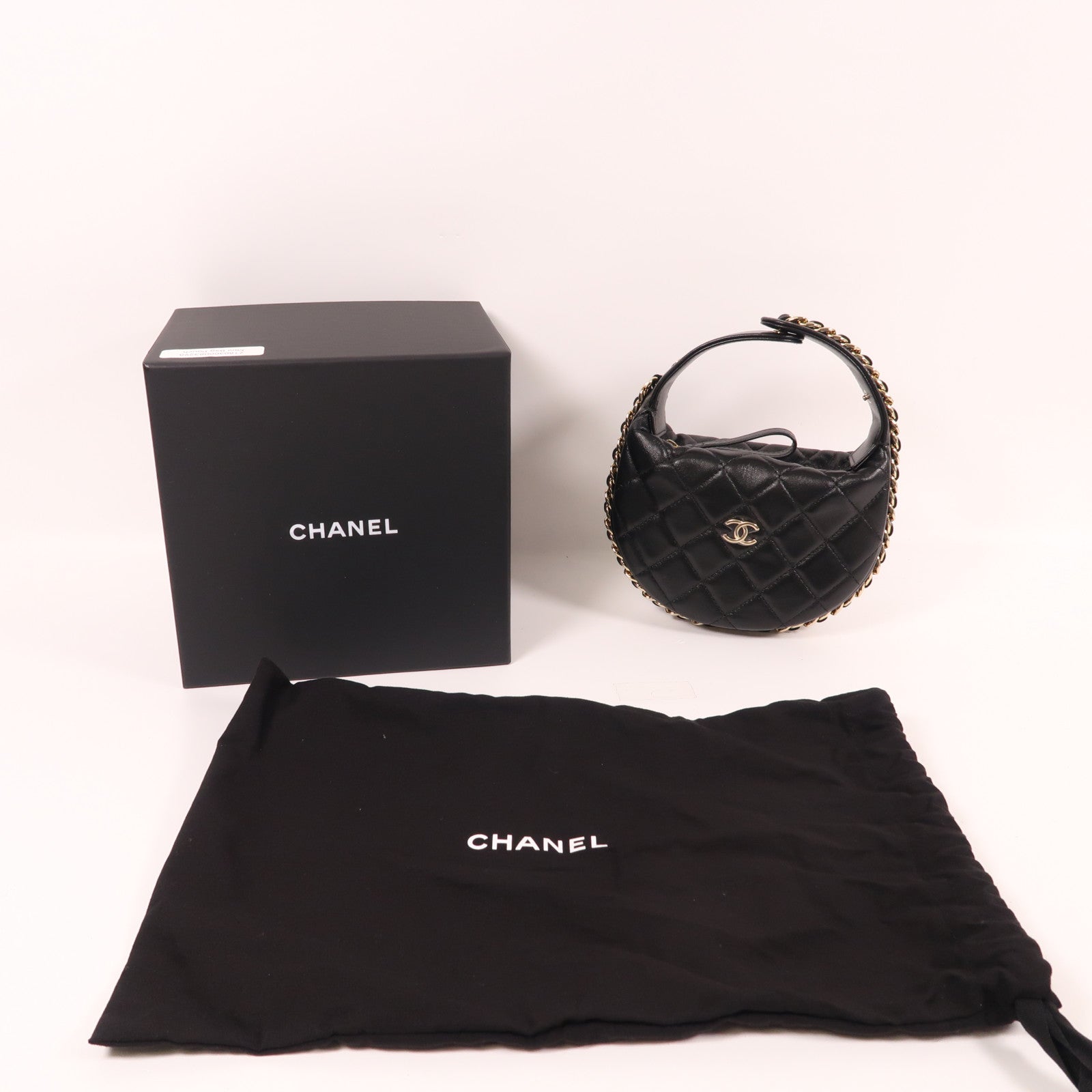 CHANEL 羊皮皮革Mini Bag Pouch銀扣手拿包黑色