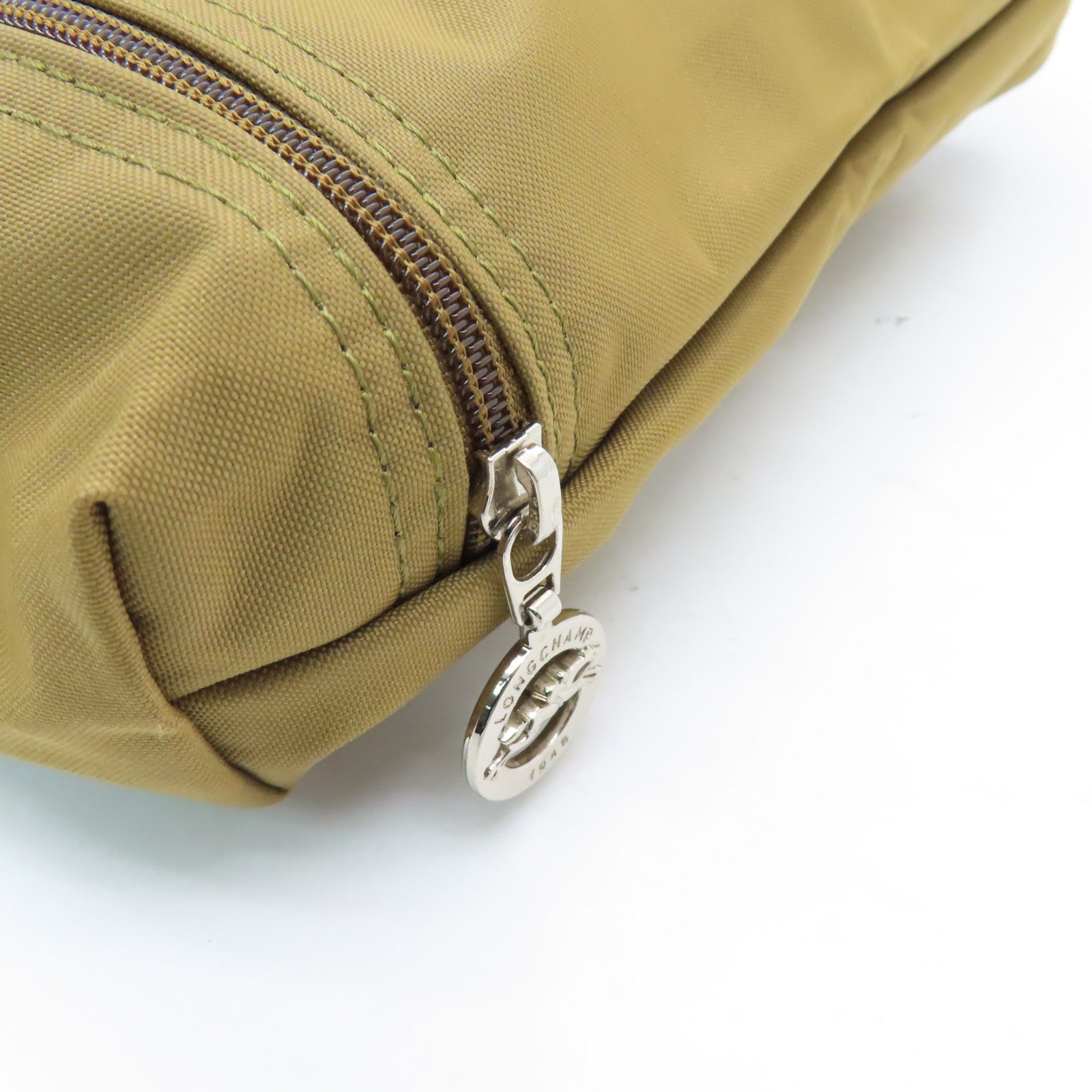 Longchamp 【激減優惠】尼龍Handbag銀扣手挽袋棕色