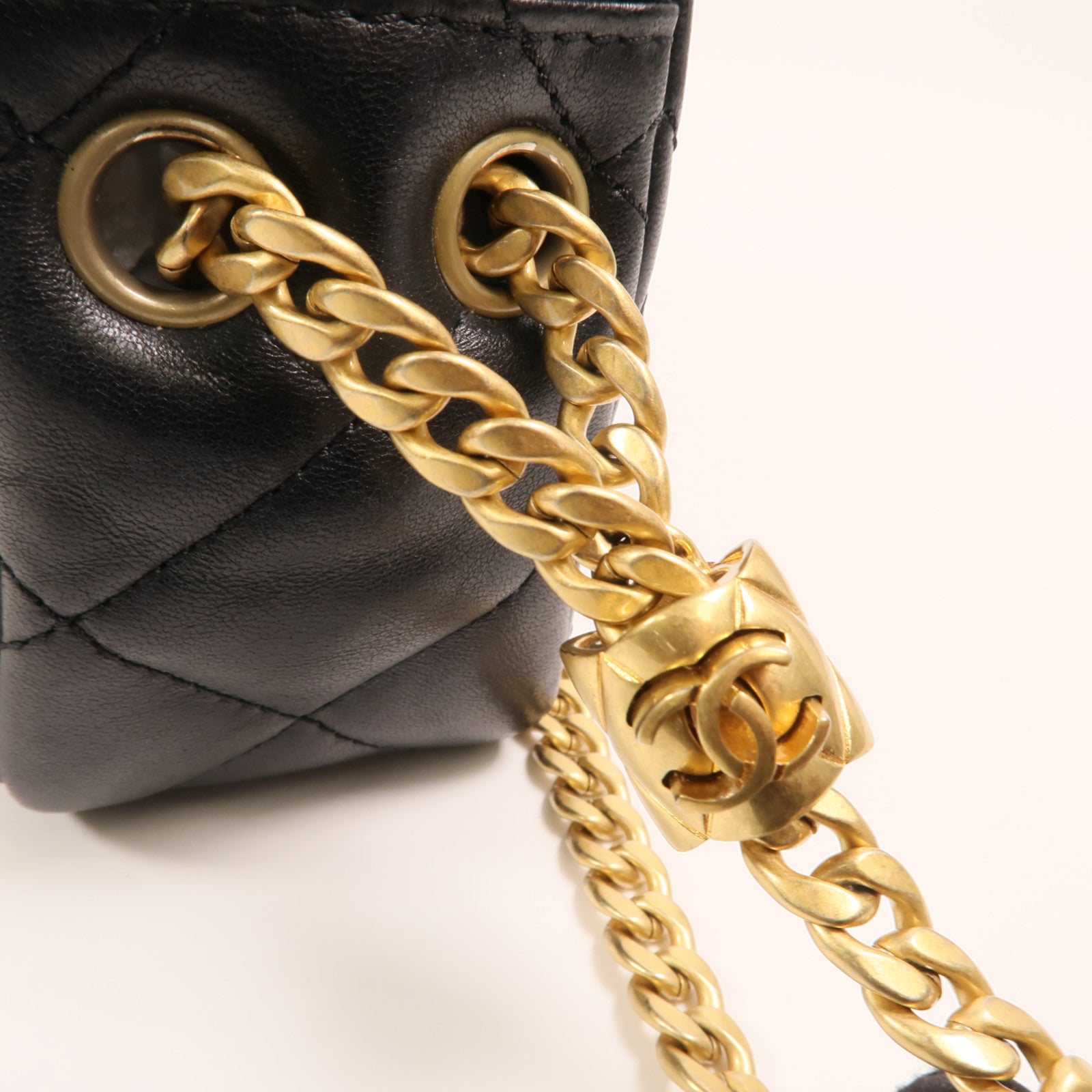 CHANEL 【激減優惠】羊皮皮革Chain Shoulder金扣鏈帶肩背袋