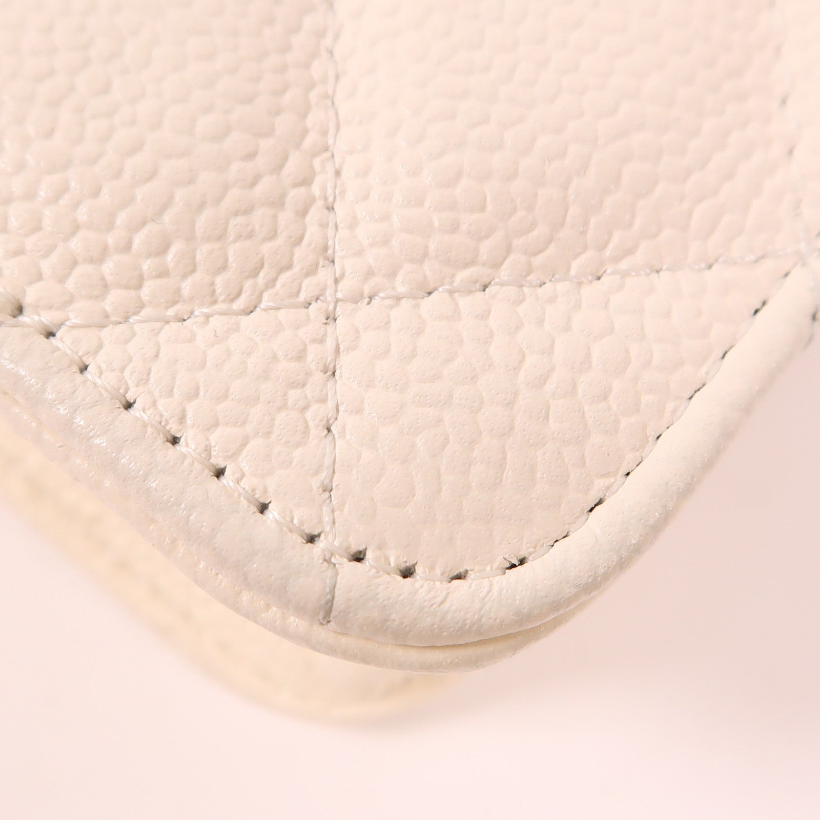 CHANEL 牛皮皮革Phone Case金扣鏈帶肩背袋