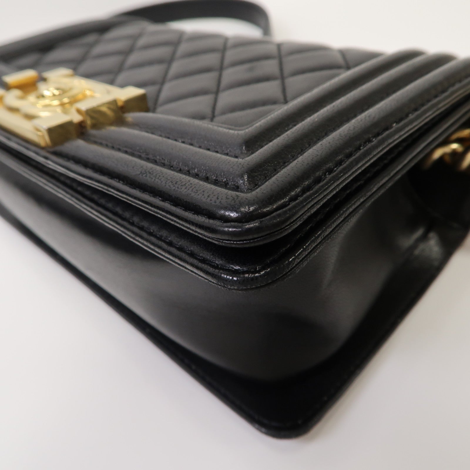 CHANEL 【激減優惠】菱格羊皮皮革Boy 20金扣鏈帶肩背袋黑色
