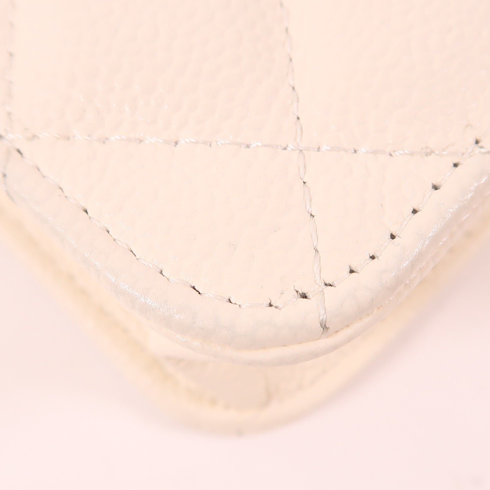 CHANEL 牛皮皮革Phone Case金扣鏈帶肩背袋